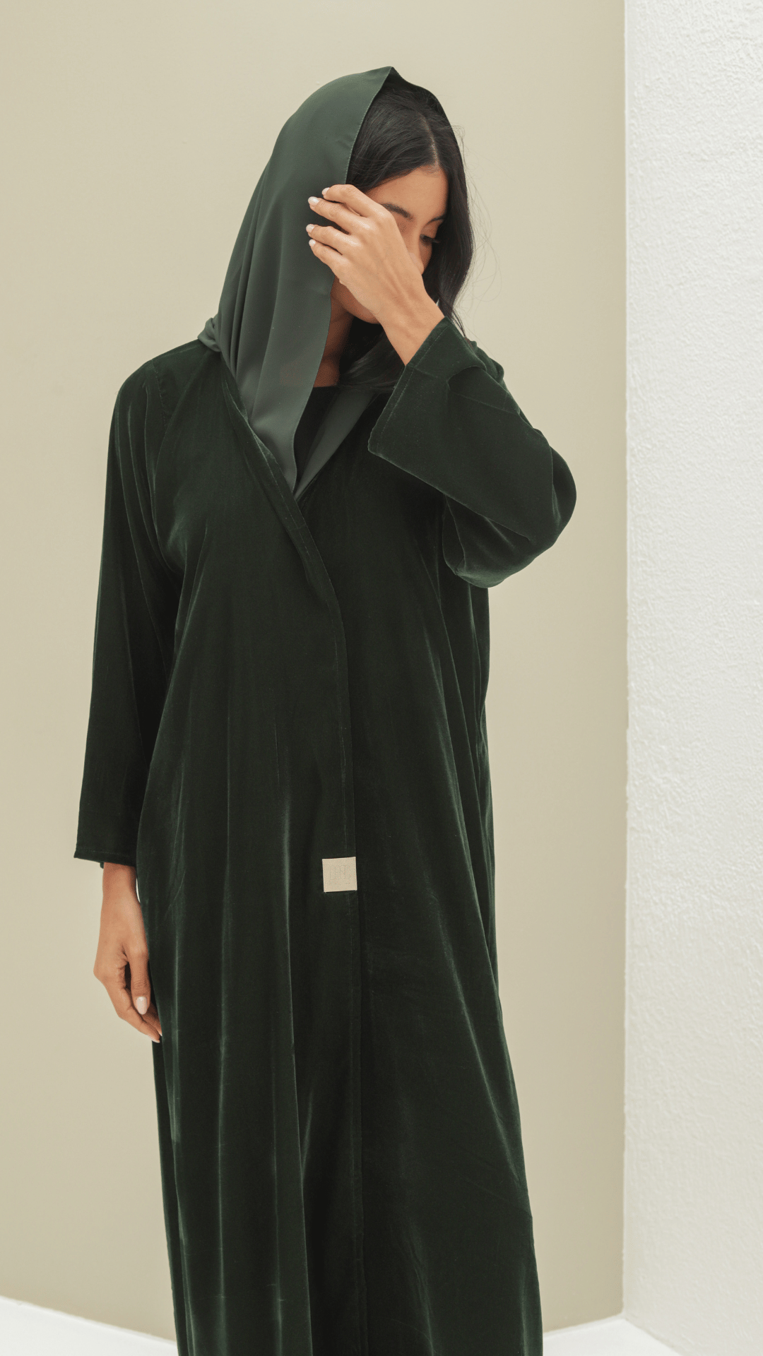 Basic Velvet Winter (Green Abaya) - BasicAbaya