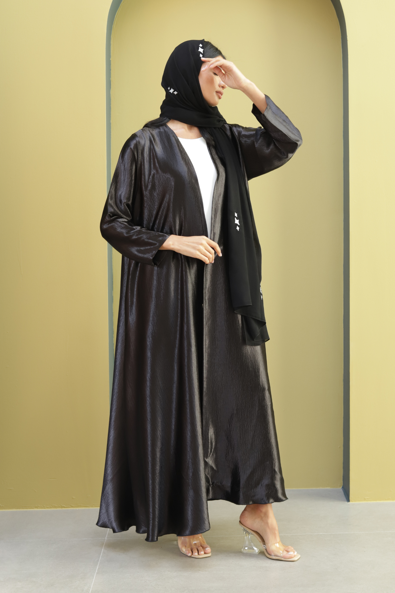 Basic Stars (Black Abaya) - BasicAbaya