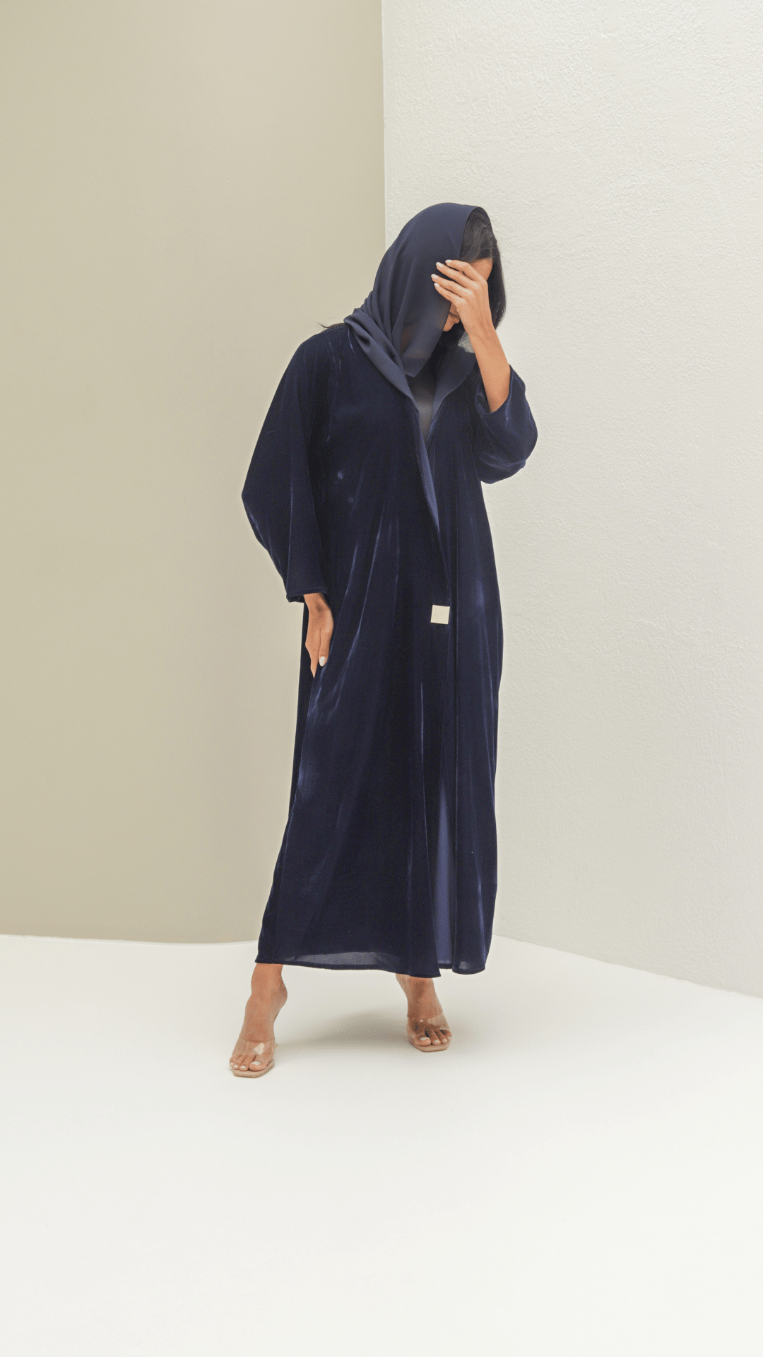 Basic Velvet Winter (Blue Abaya) - BasicAbaya