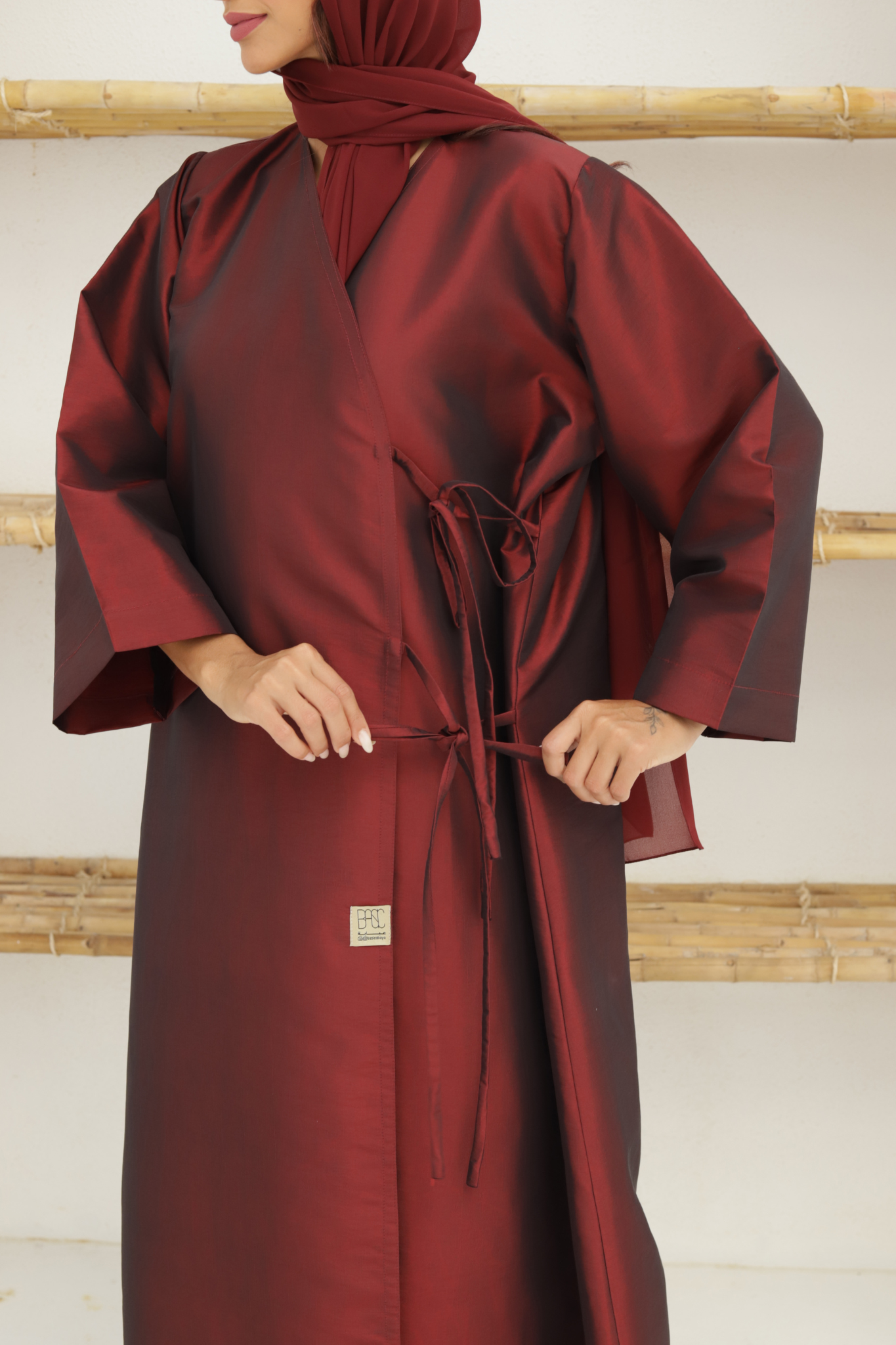 Basic Tie (Maroon Abaya) - BasicAbaya