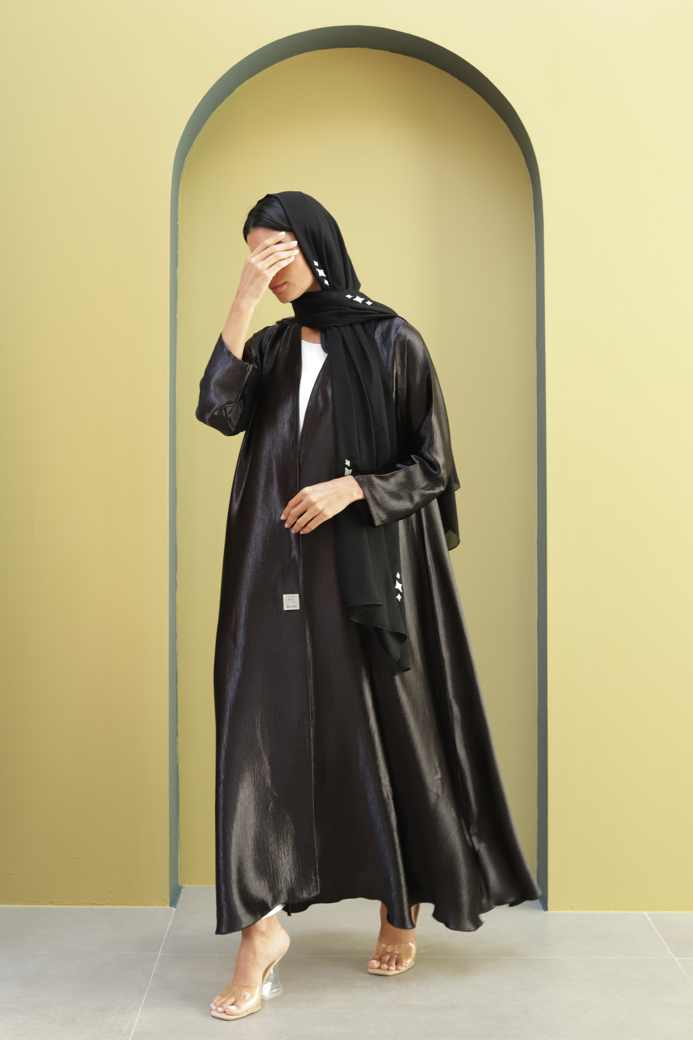 Basic Stars (Black Abaya) - BasicAbaya