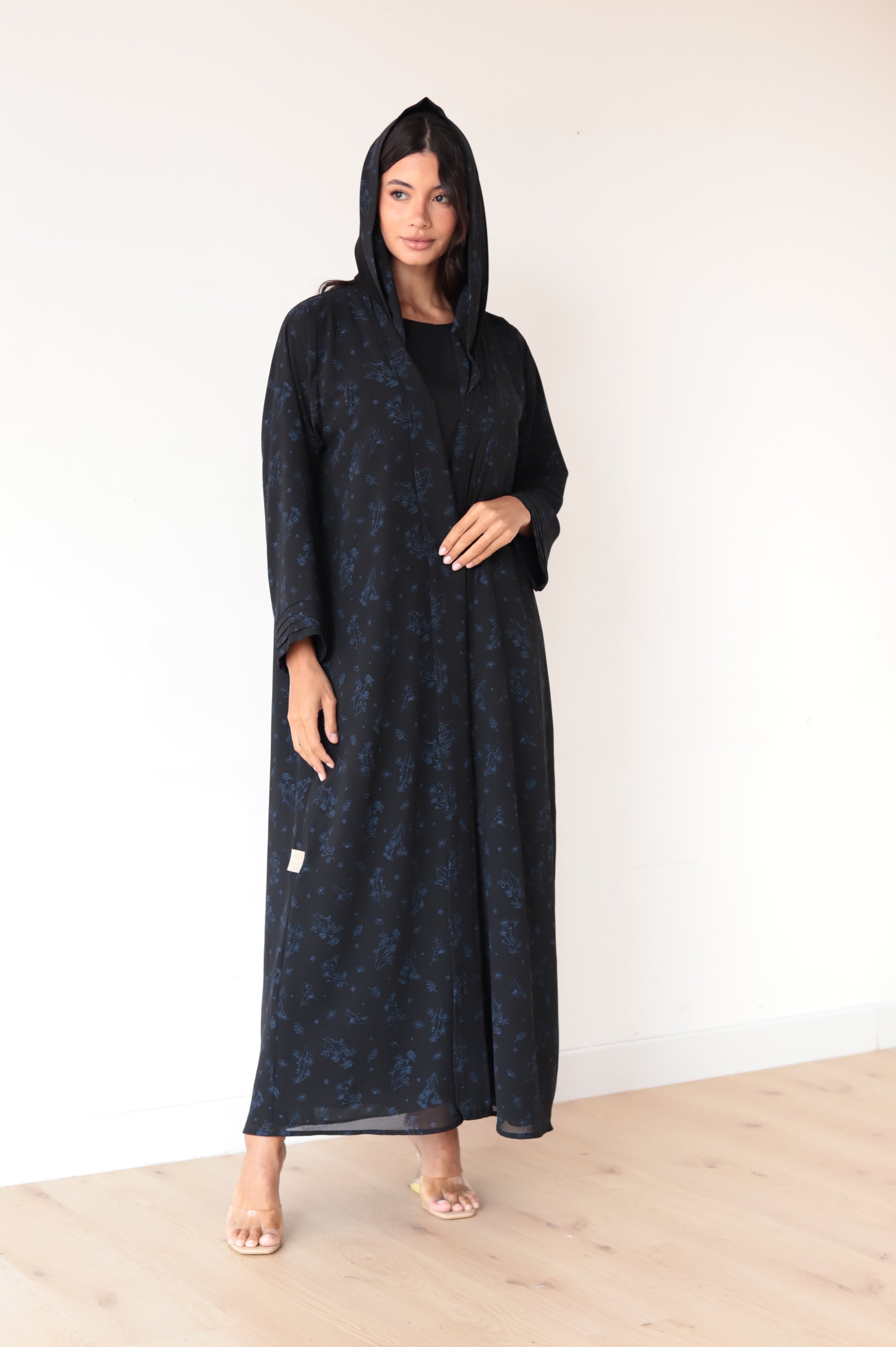 Basic Floral Stars (Black & Blue Abaya)
