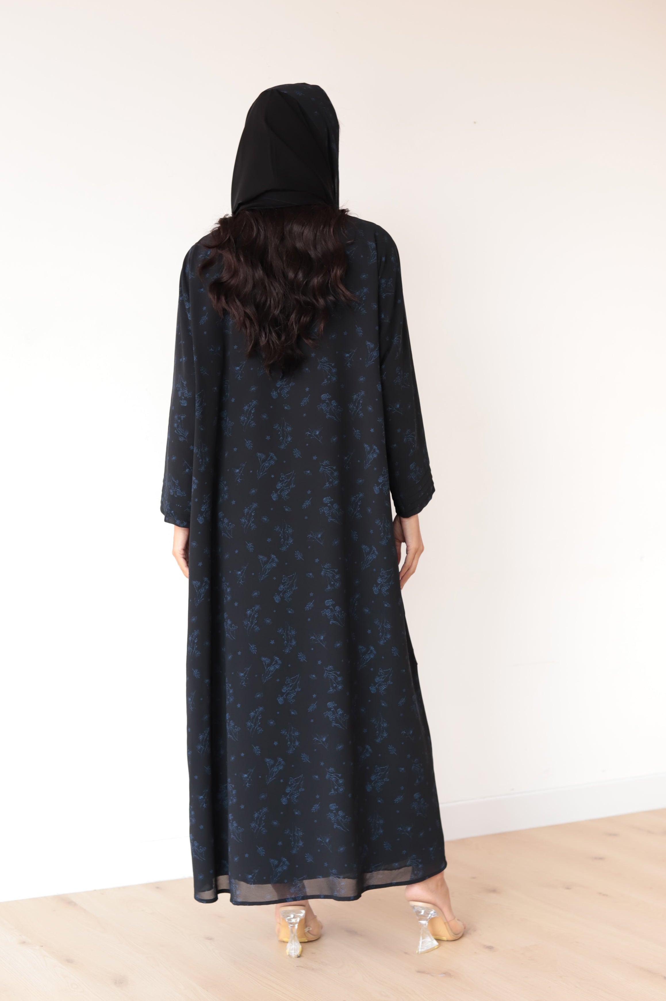 Basic Floral Stars (Black & Blue Abaya)
