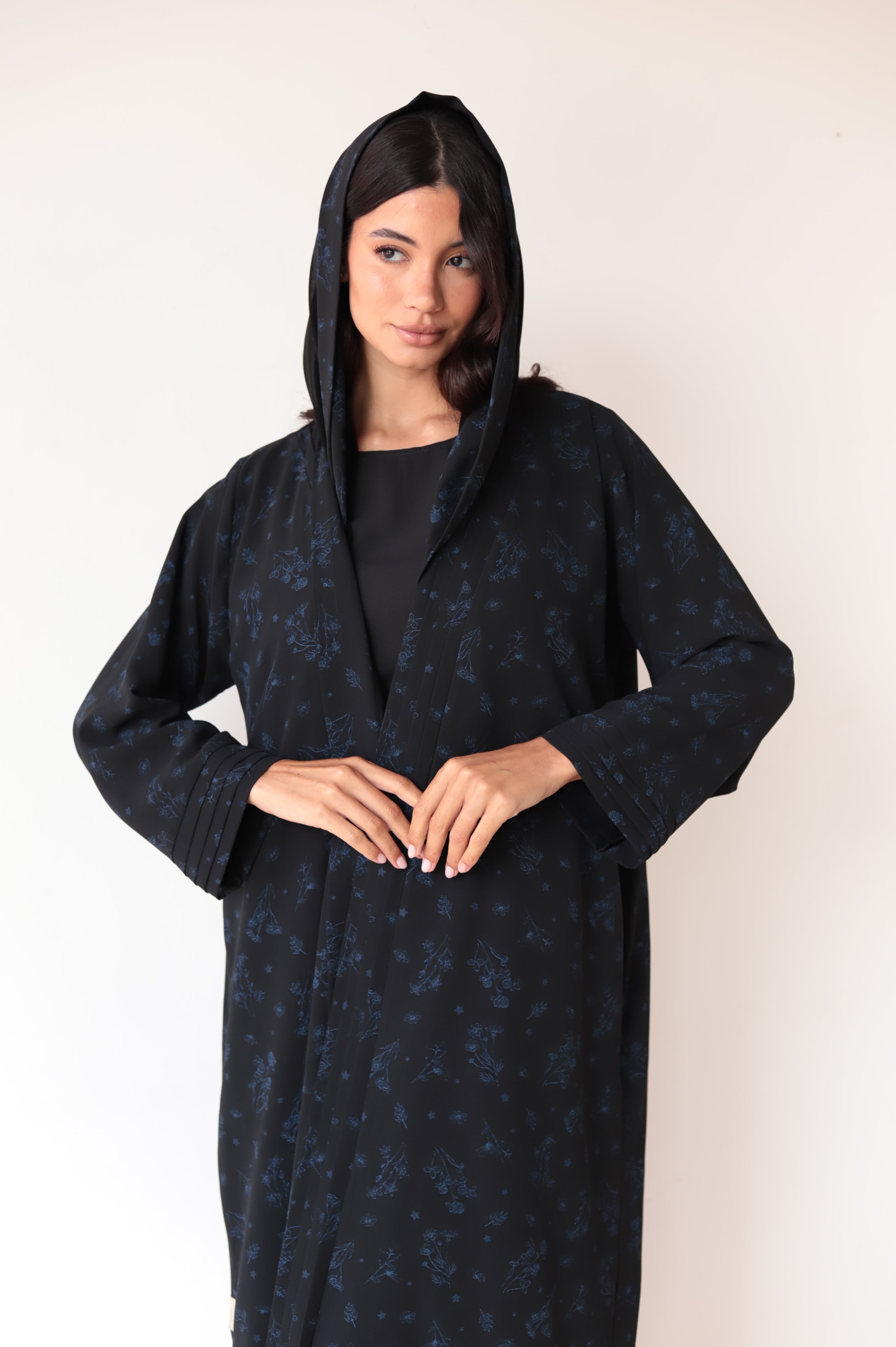 Basic Floral Stars (Black & Blue Abaya)
