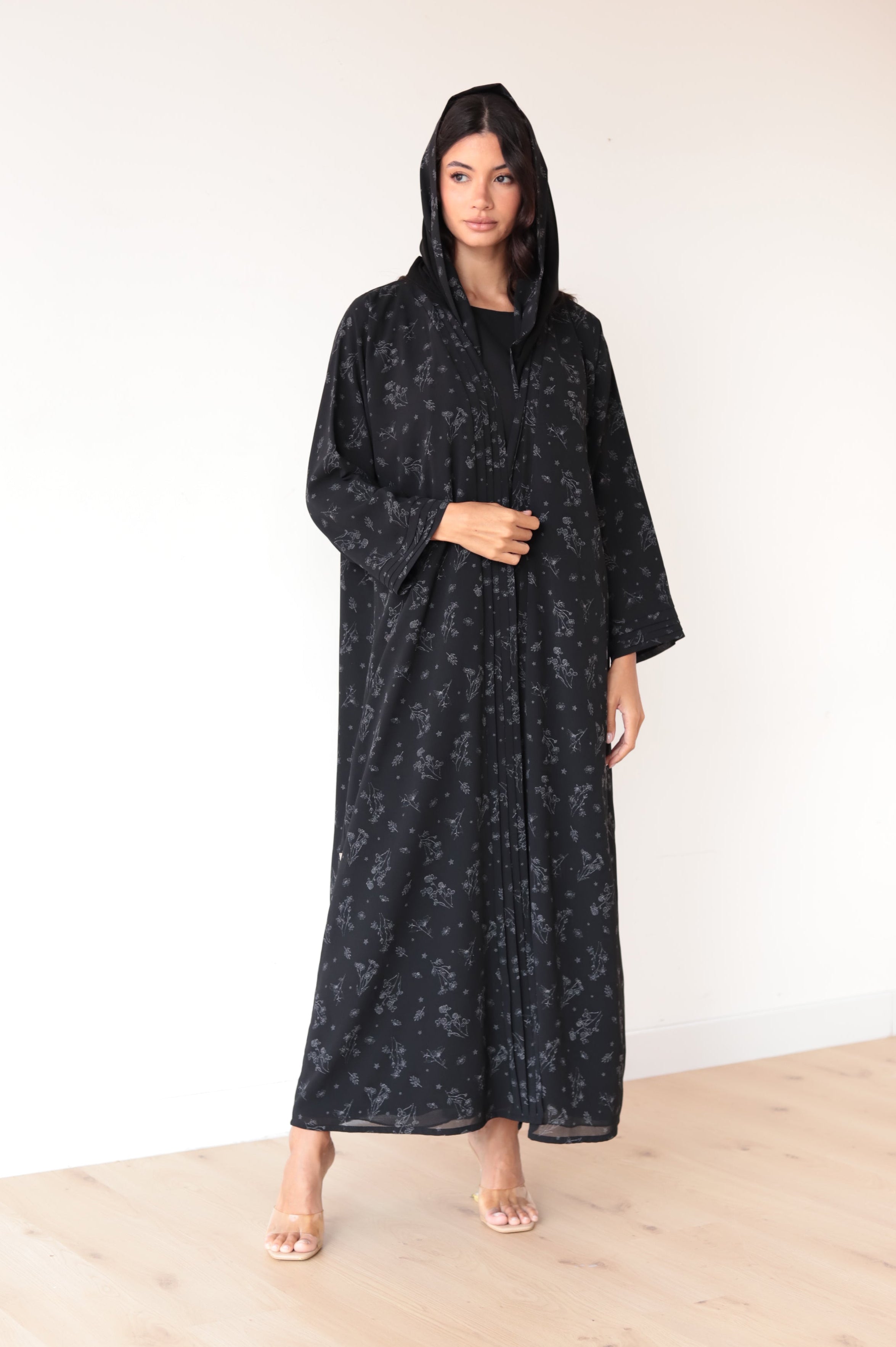 Basic Floral Stars (Black & Grey Abaya)