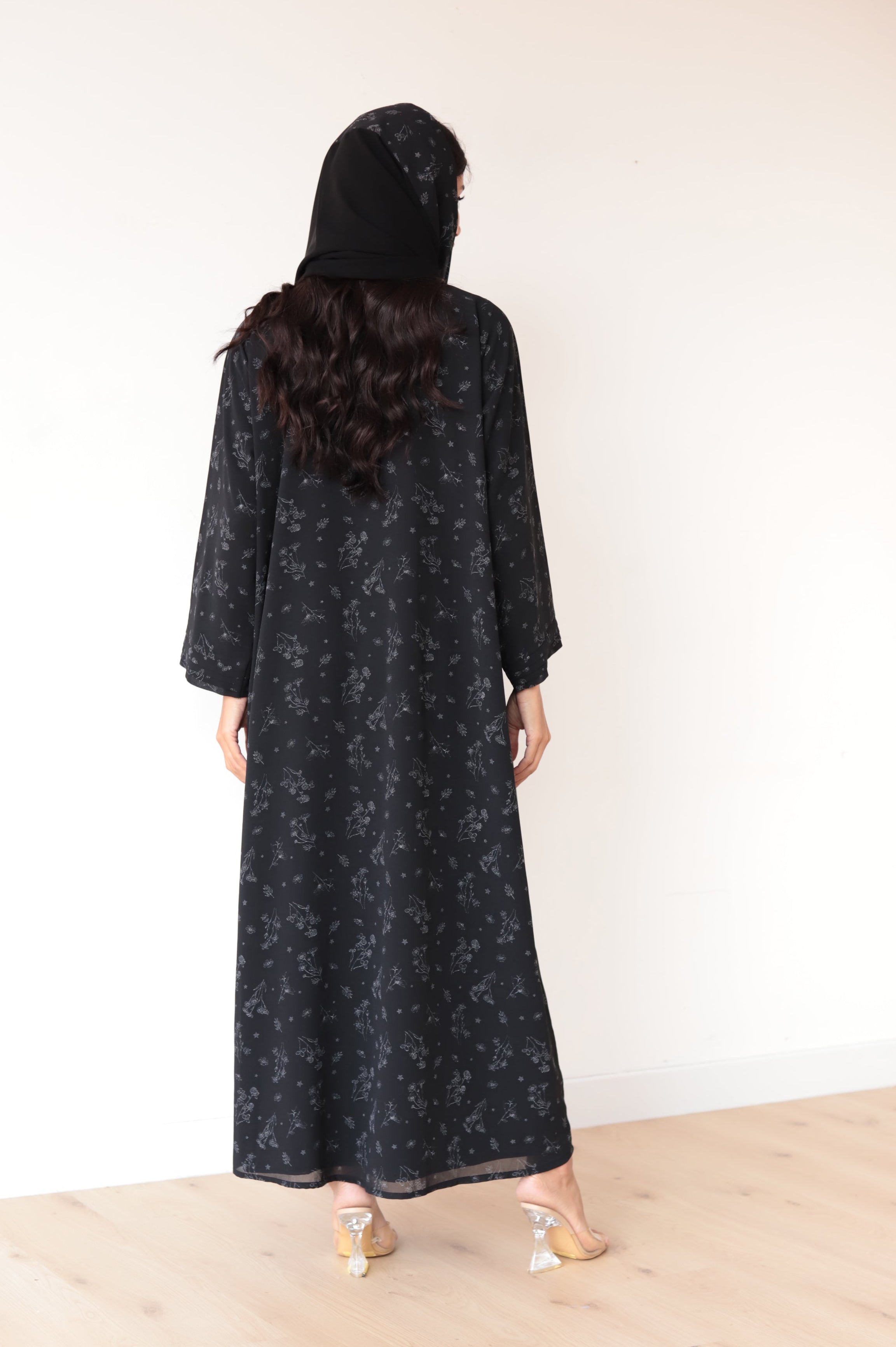 Basic Floral Stars (Black & Grey Abaya)