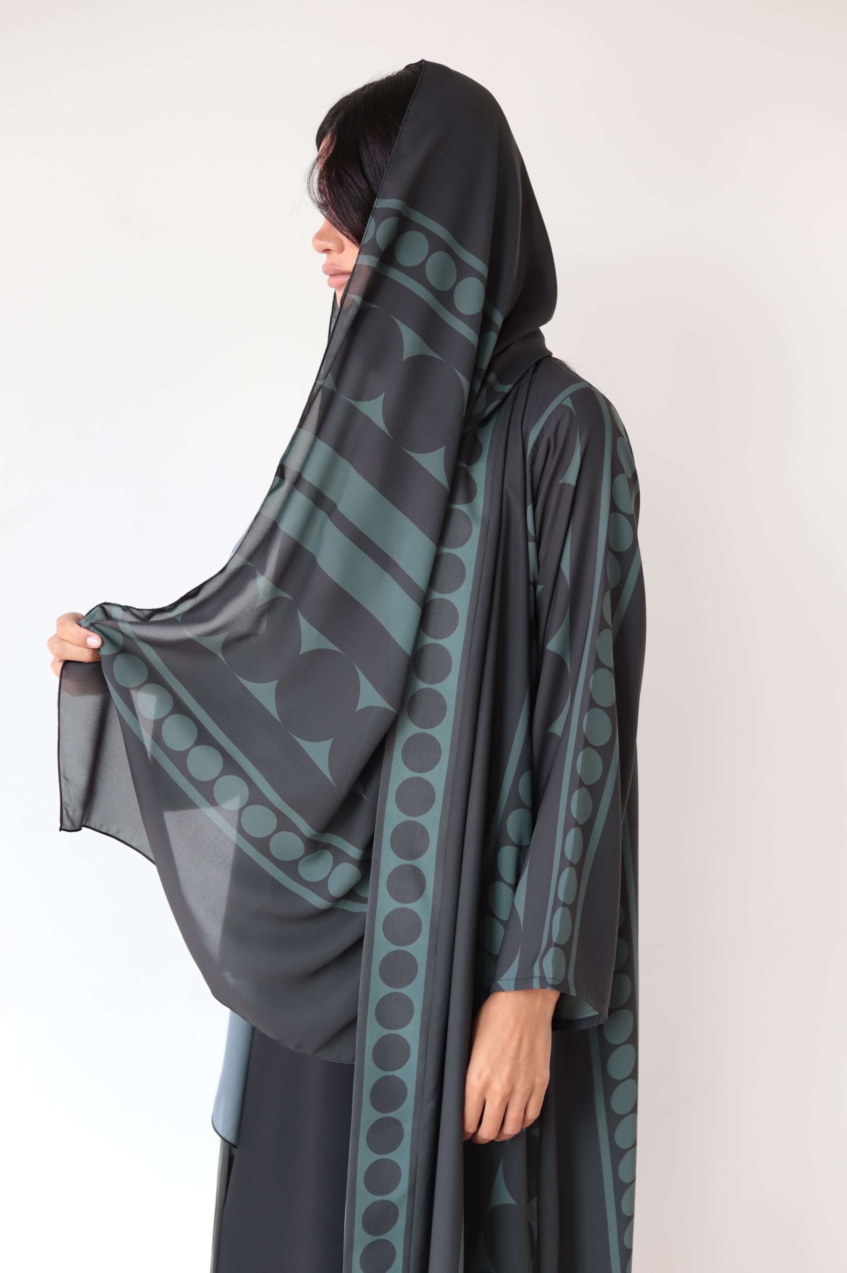 Basic Shapes (Green Abaya)