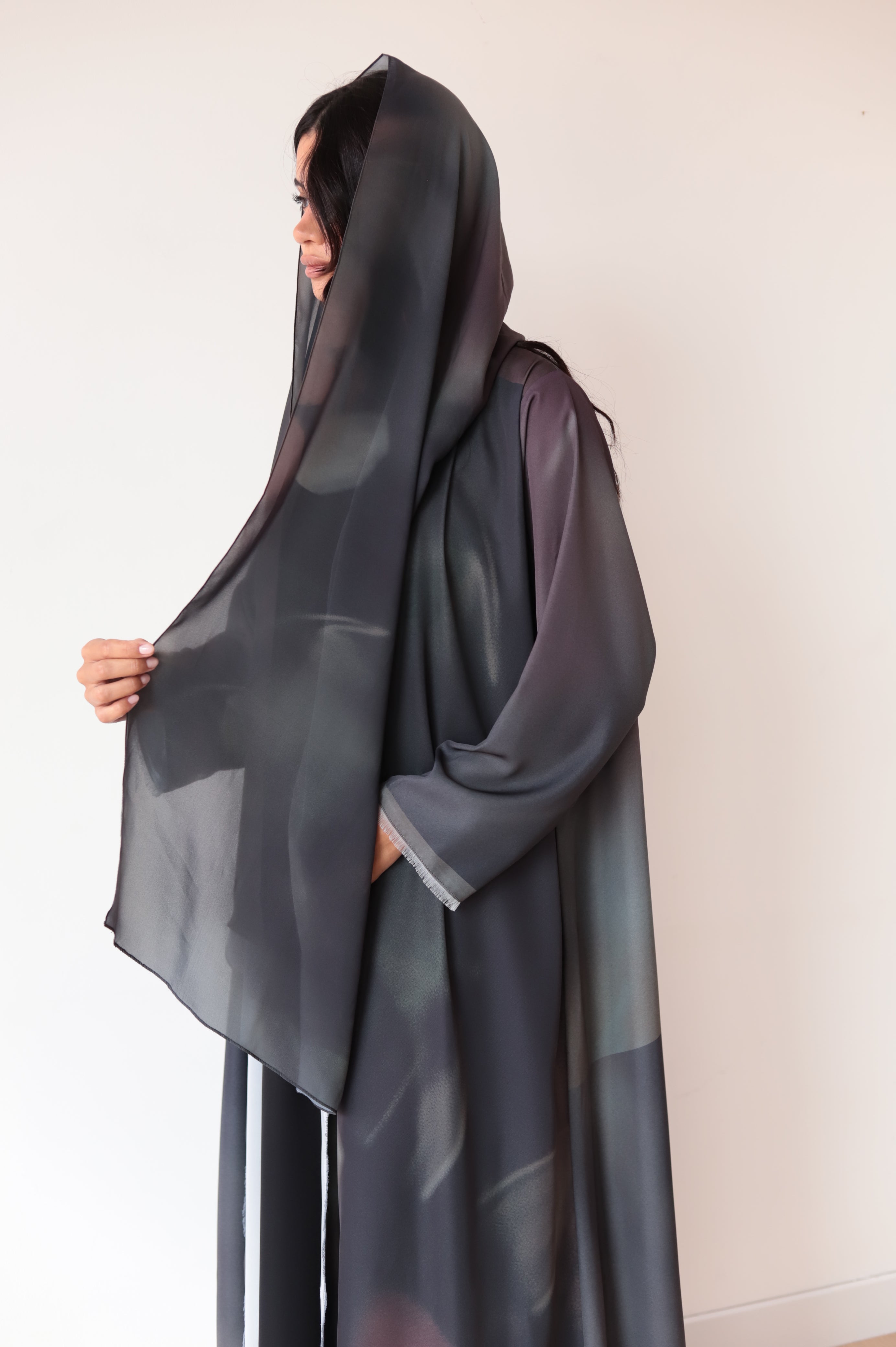 Basic Aurora (Black Abaya)