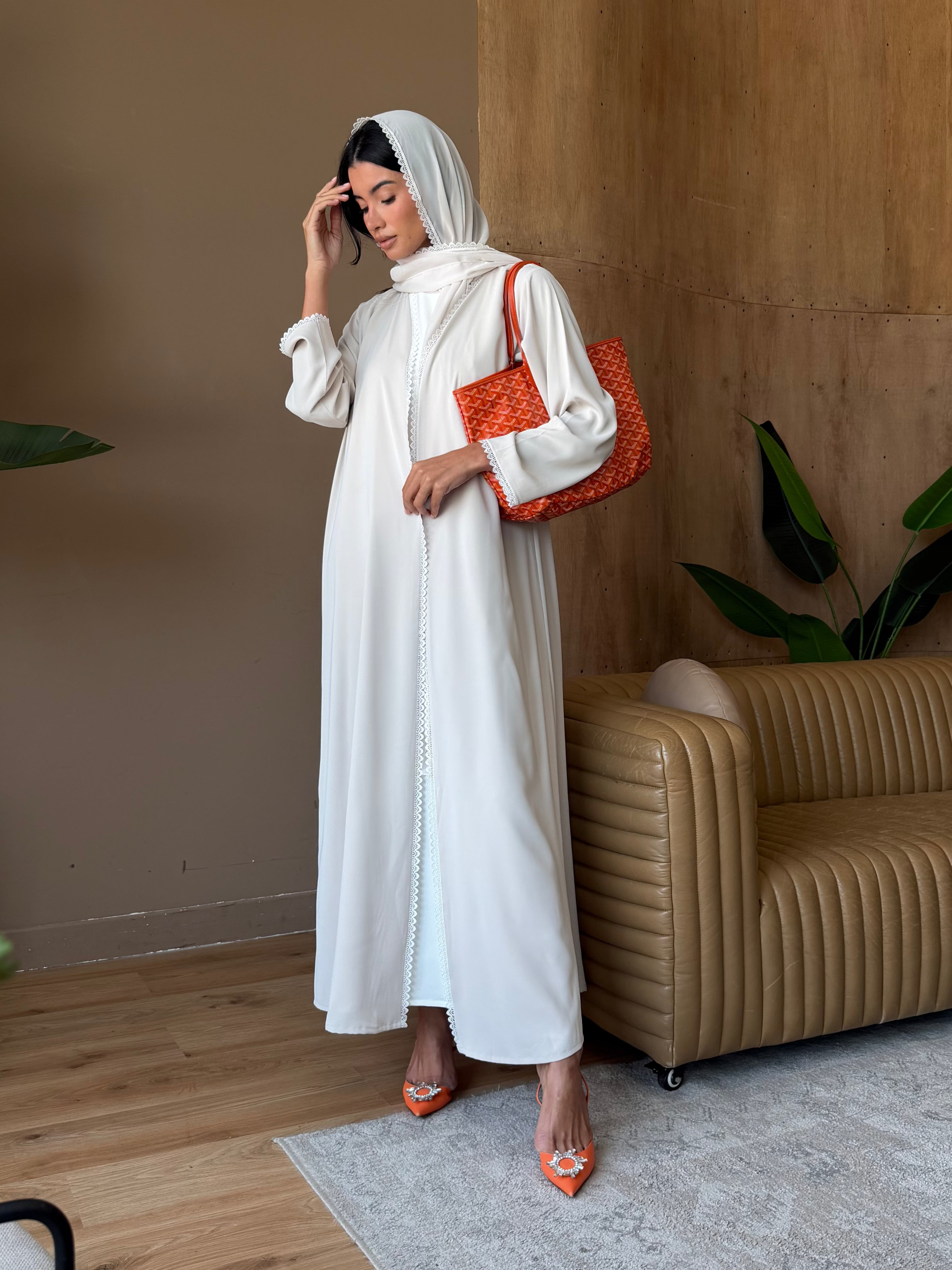 Basic Flowy Lace (Light Beige Abaya)
