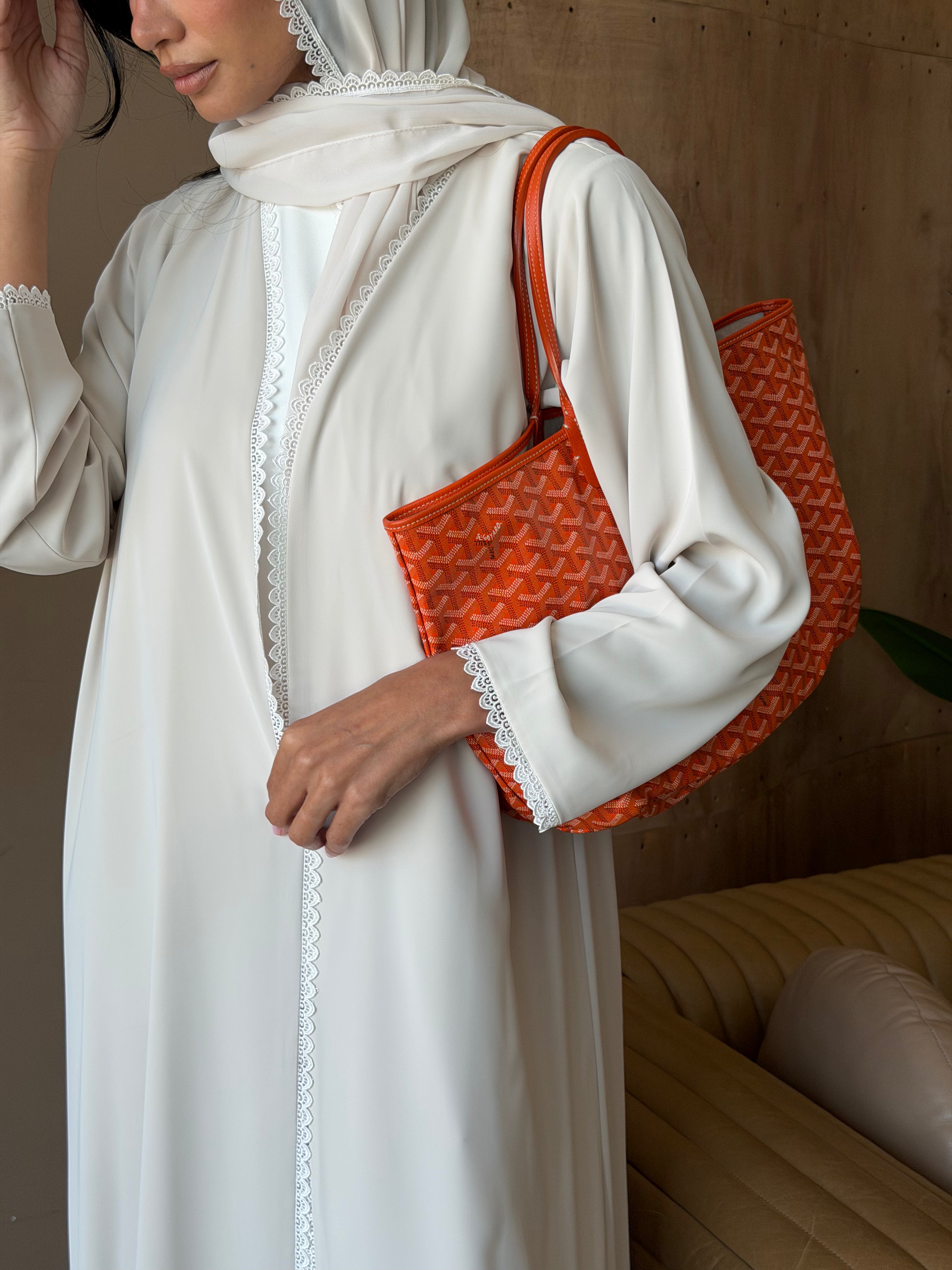 Basic Flowy Lace (Light Beige Abaya)