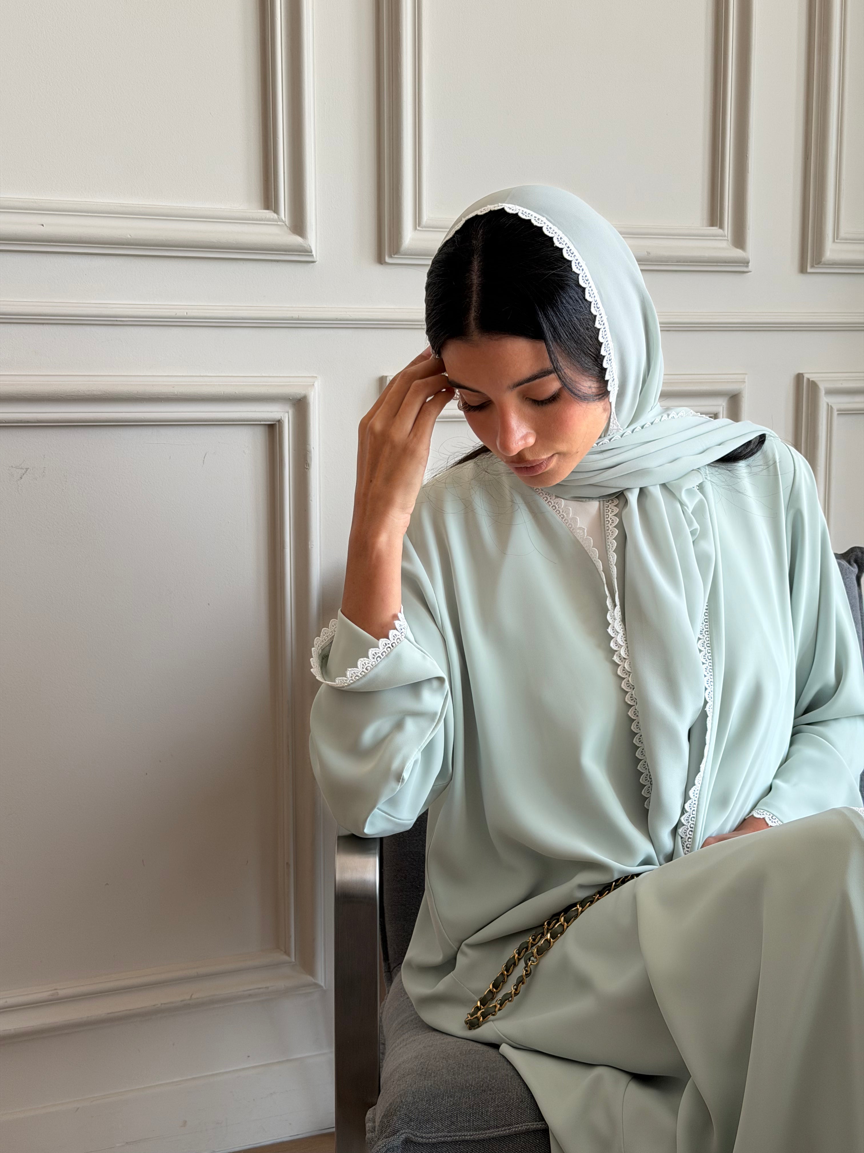 Basic Flowy Lace (Green Abaya)