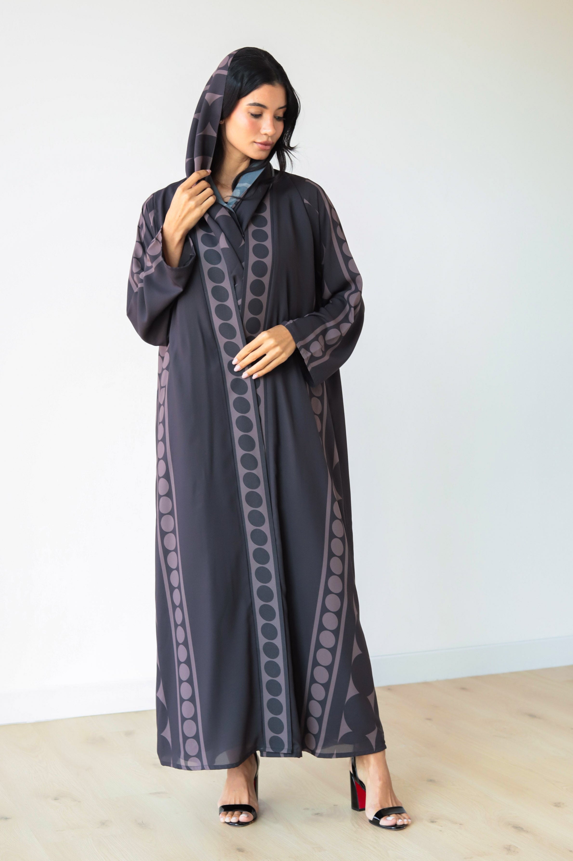 Basic Shapes (Brown Abaya)