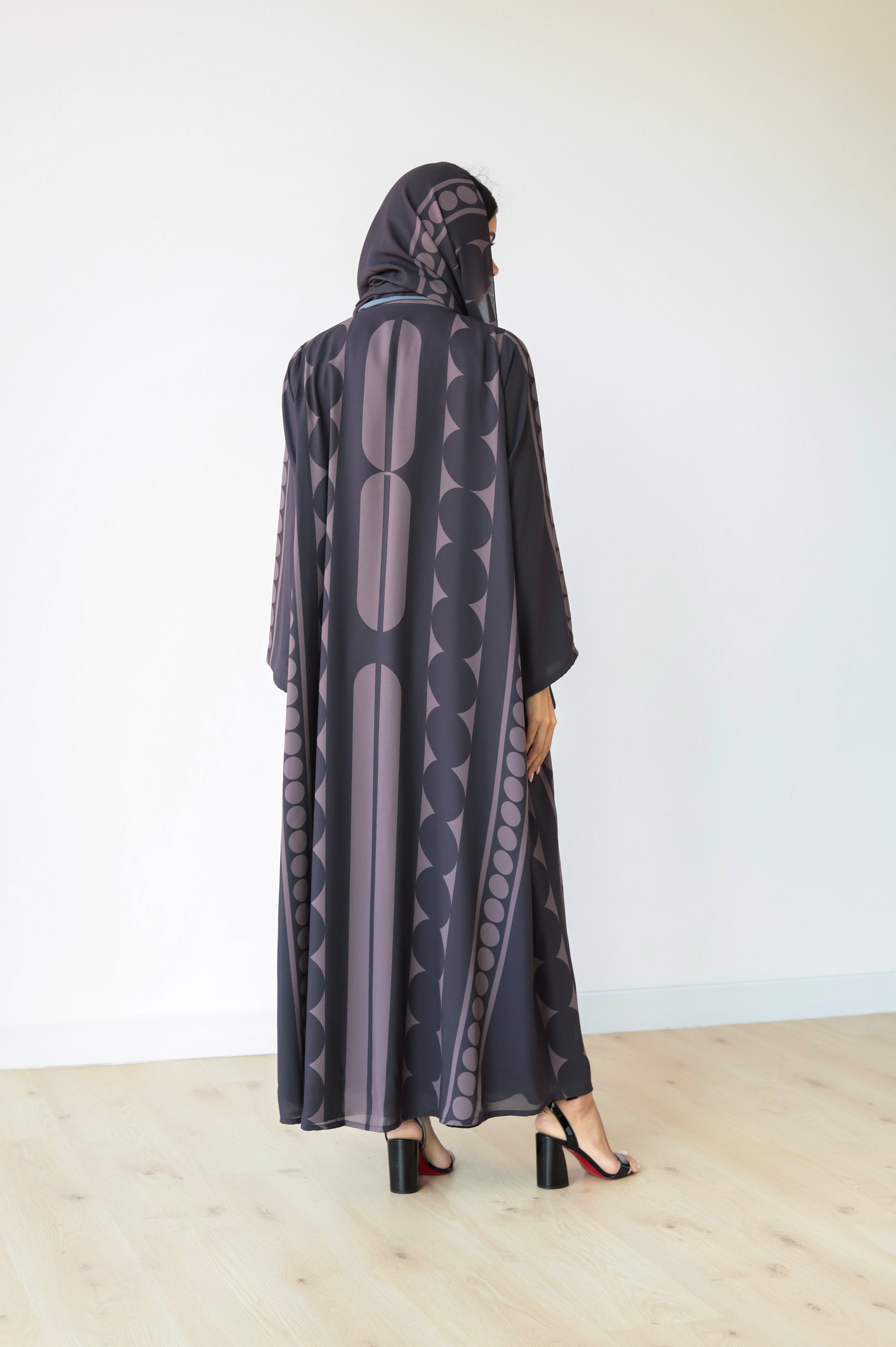 Basic Shapes (Brown Abaya)