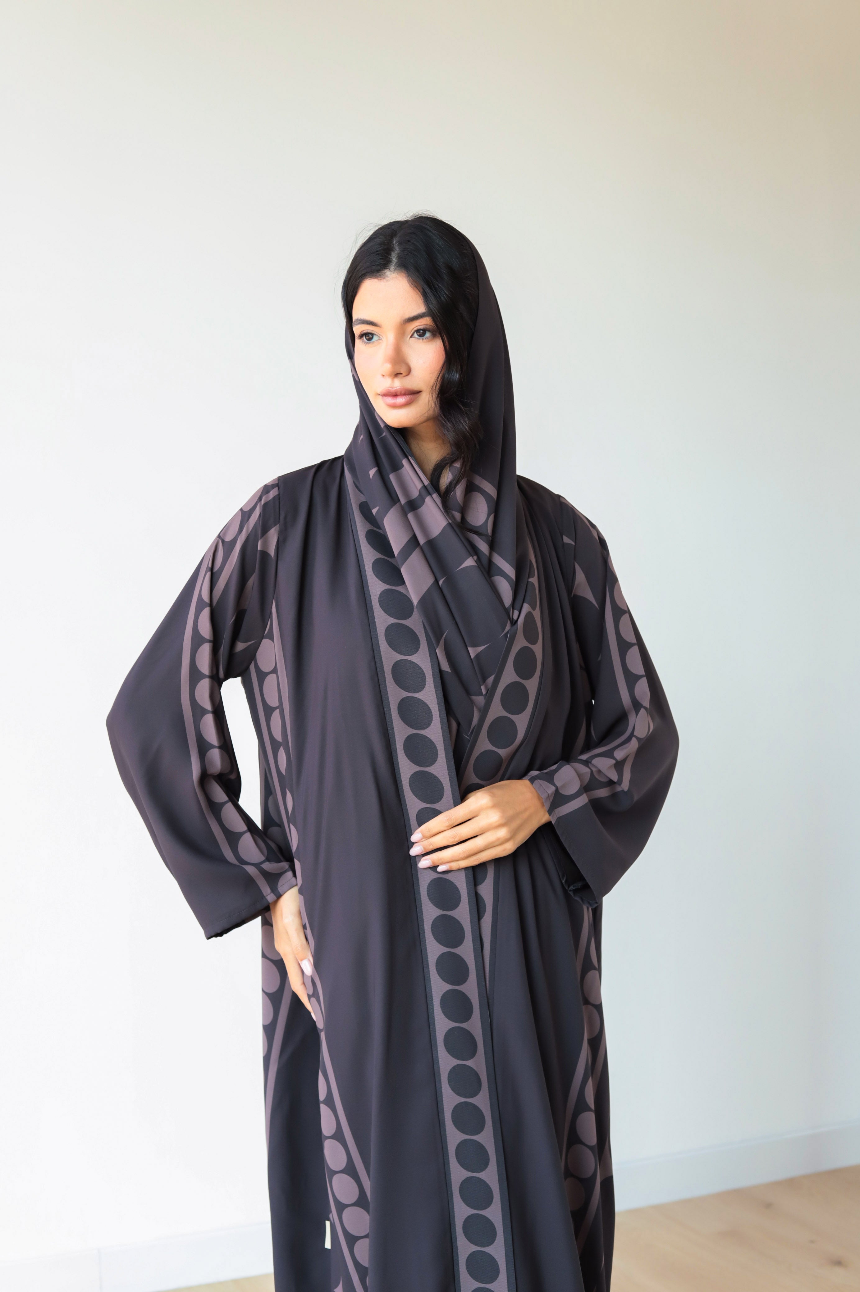 Basic Shapes (Brown Abaya)