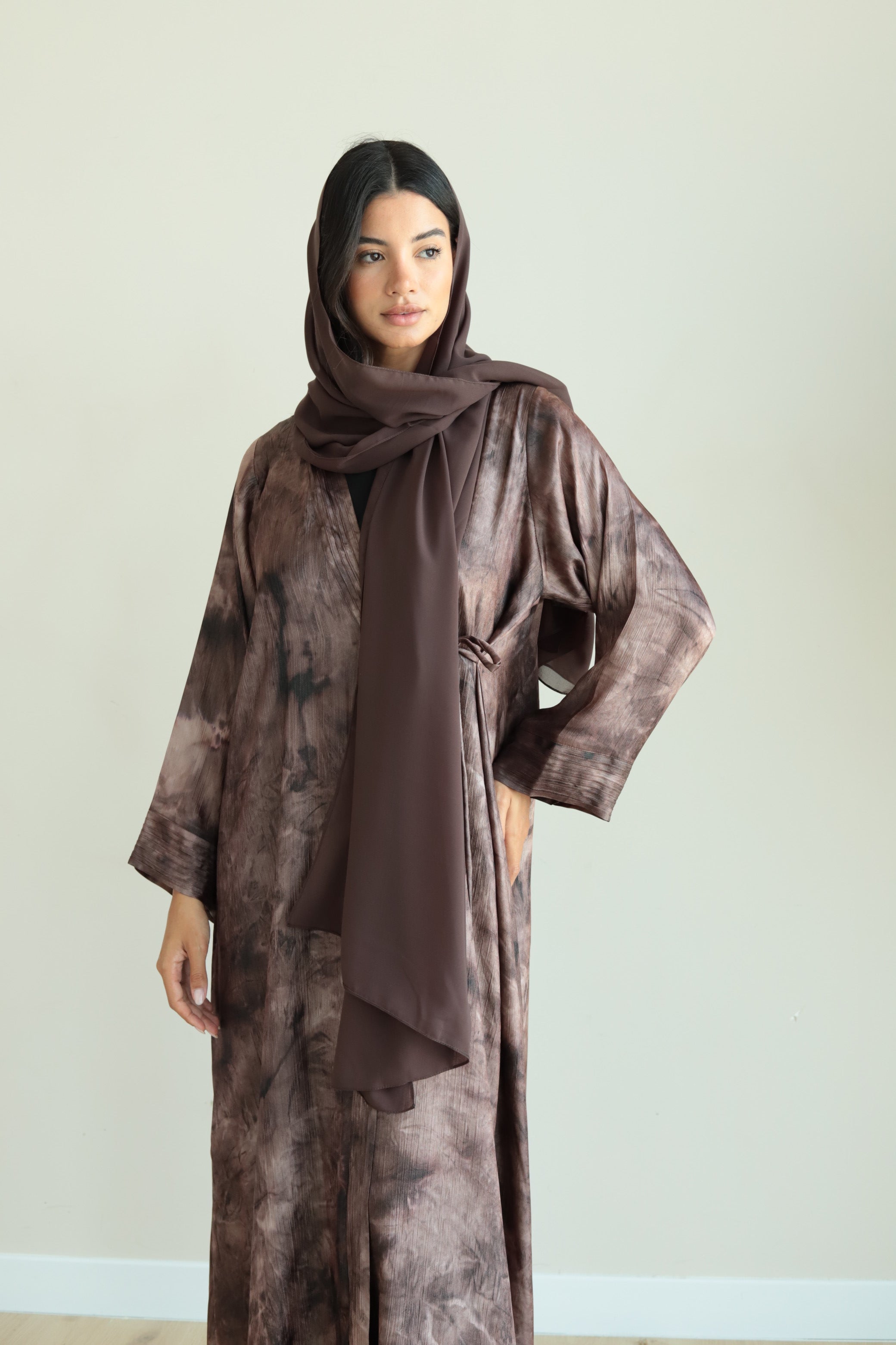 Basic Luna Pleated (Brown Abaya )