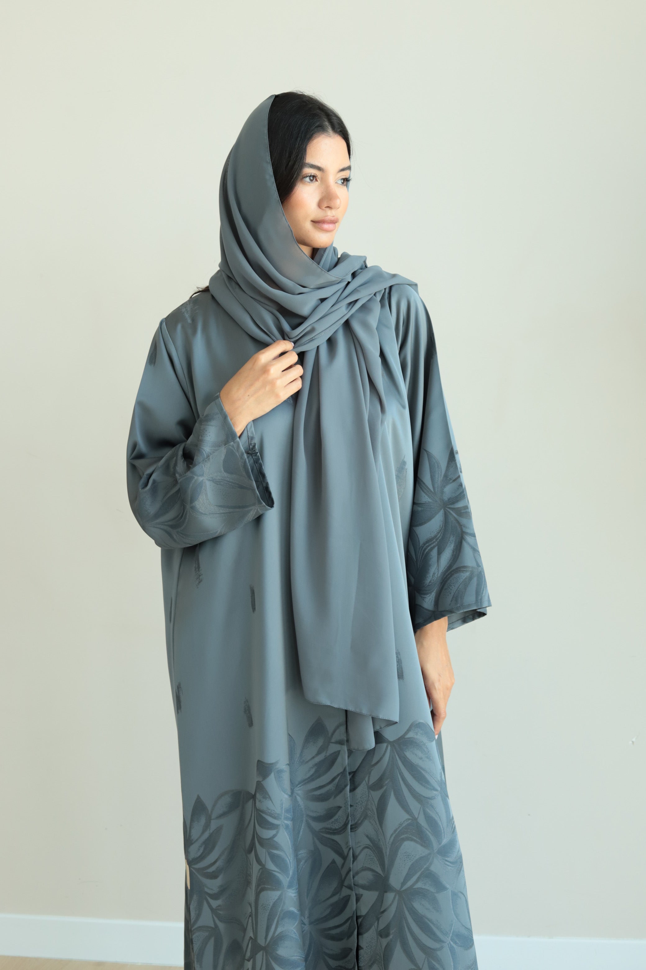 Basic Silky Flower (Grey Abaya )