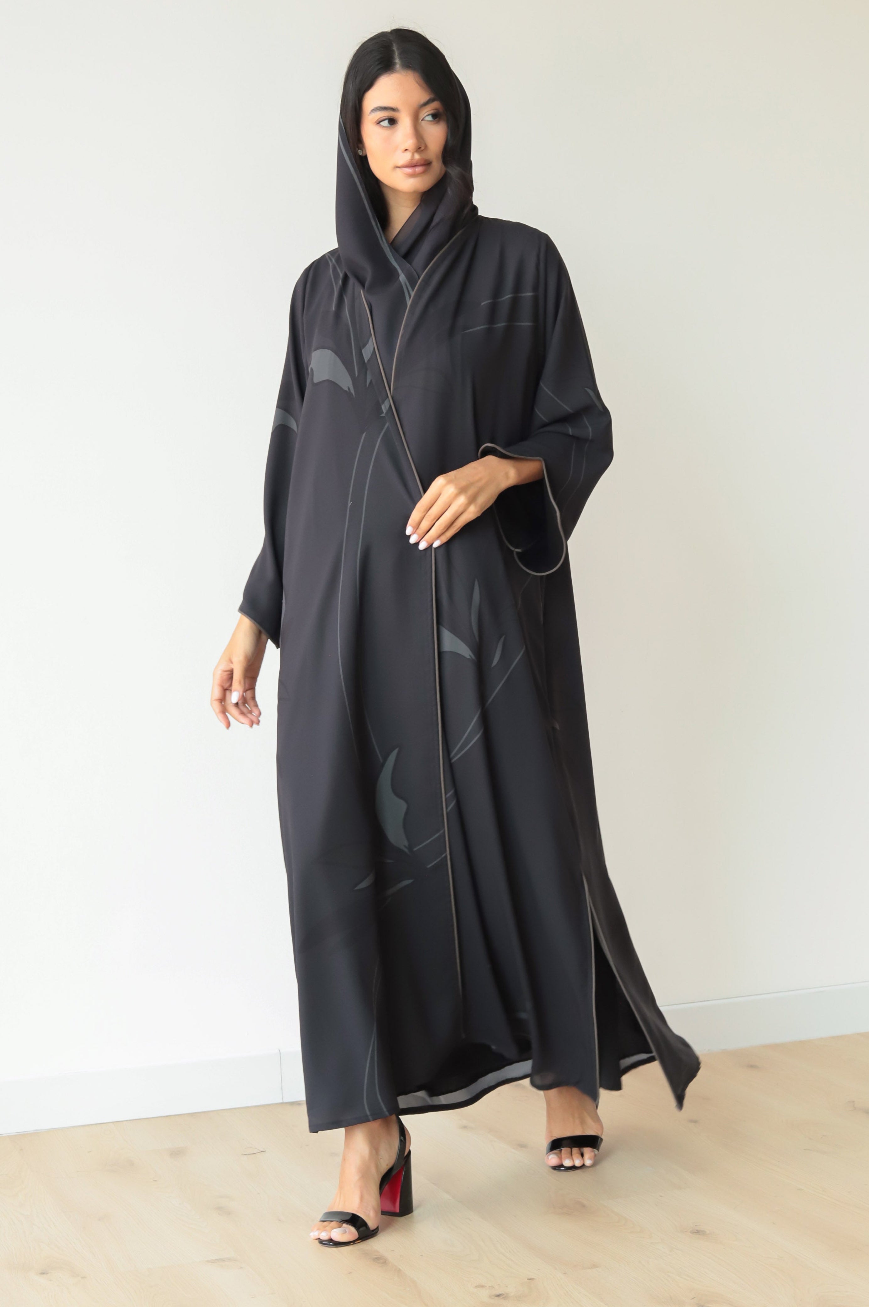 Basic Floral Piping (Black Abaya) - BasicAbaya