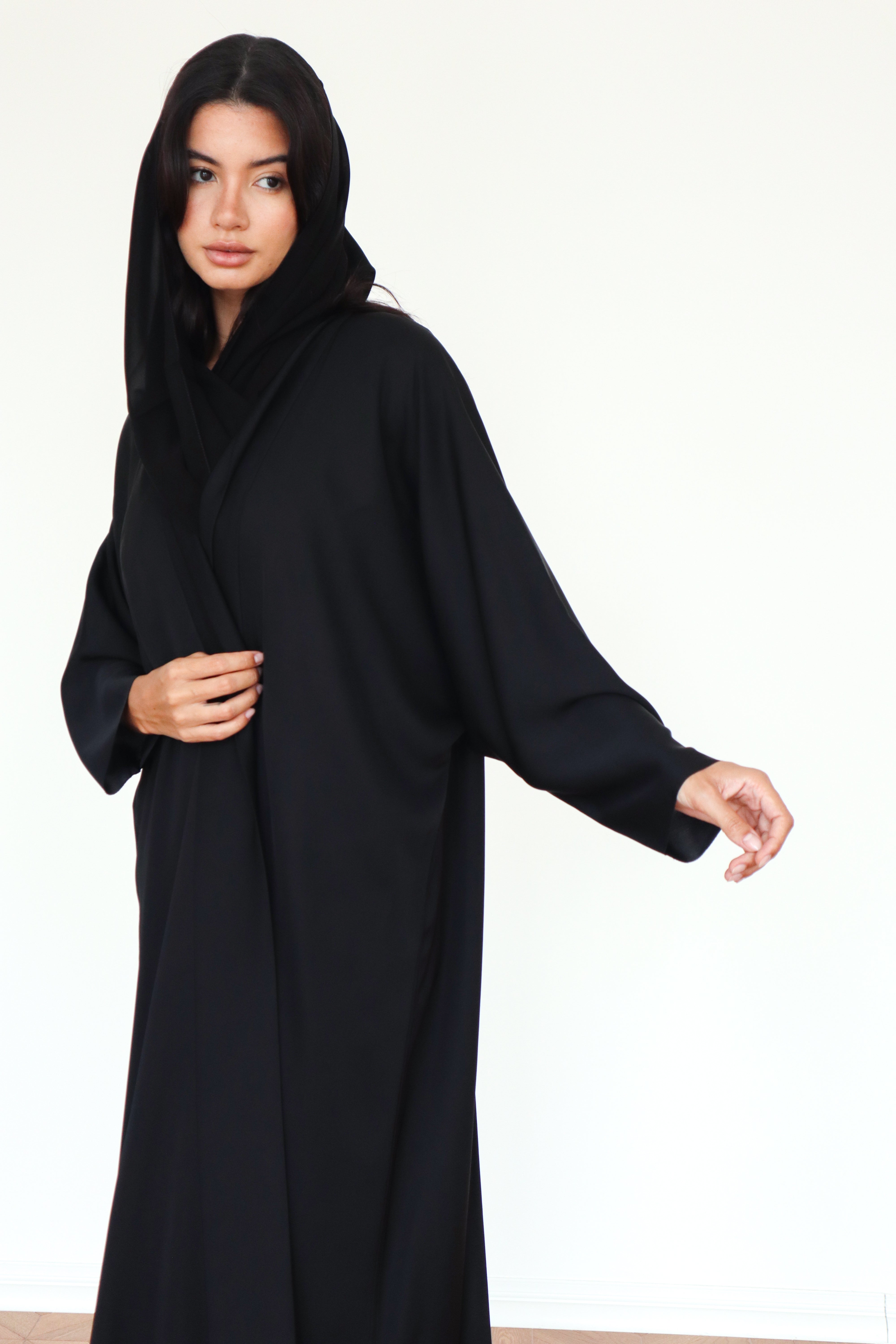 Basic Reversible half bisht (Black Abaya)