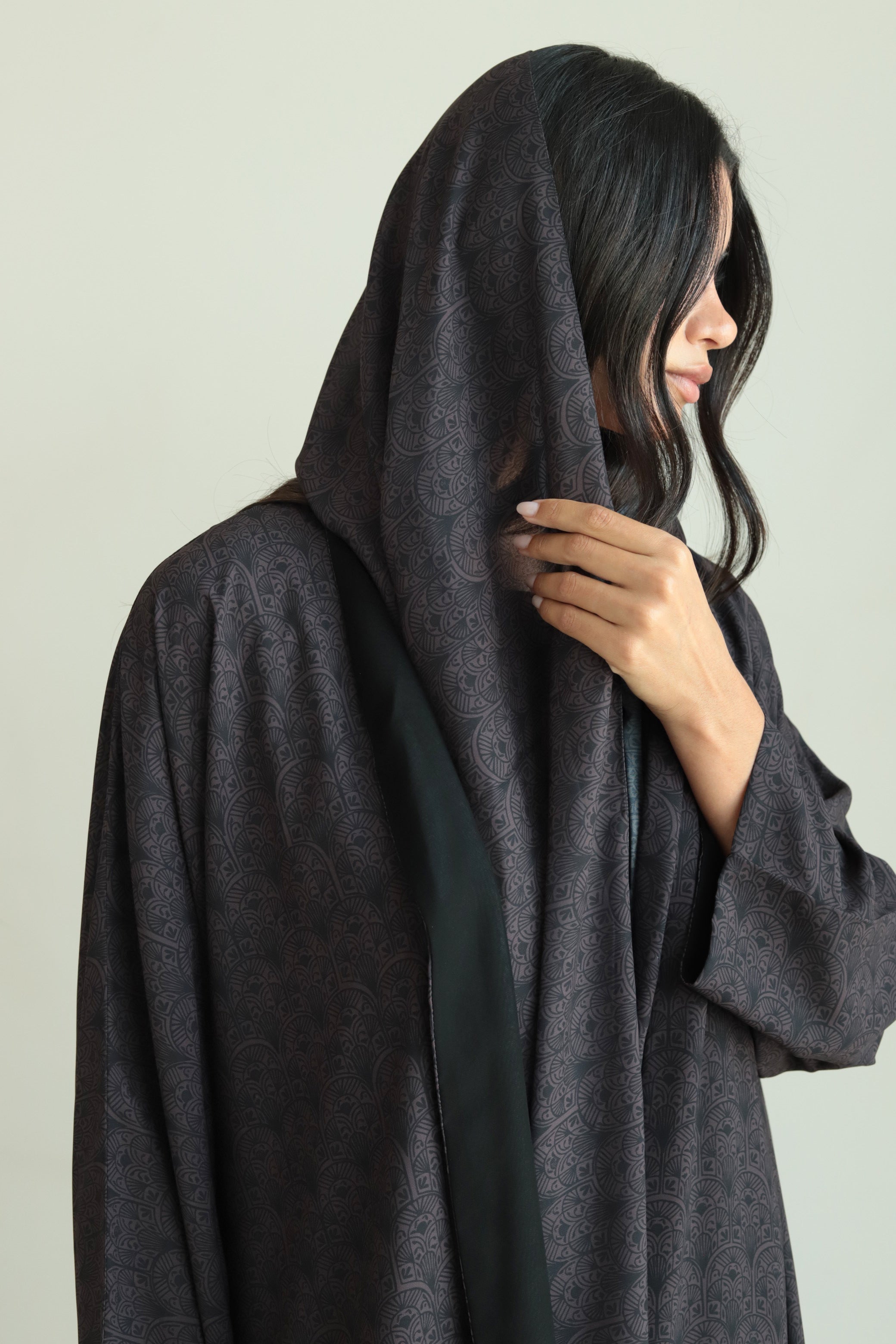 Basic Arabic Prints Reversible (Black & Brown Abaya)