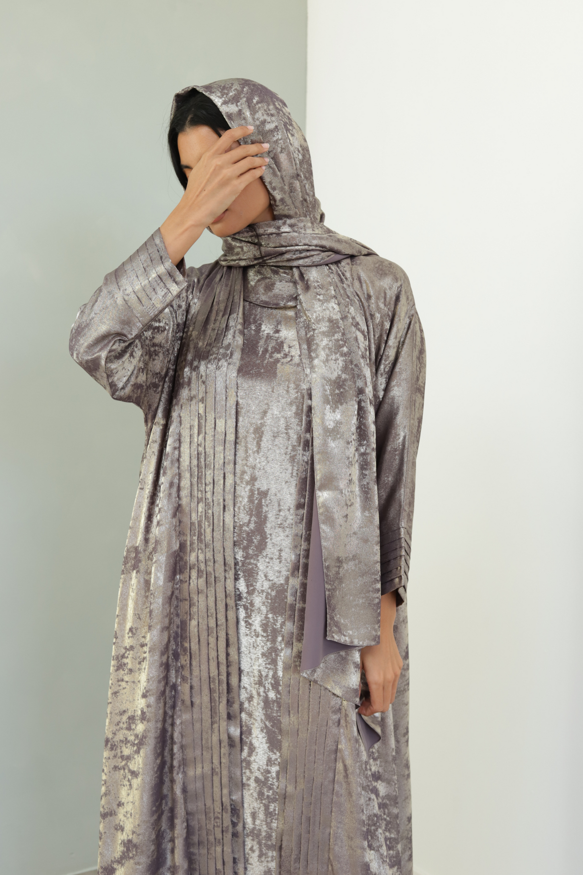 Basic Clouds (Grey Abaya)