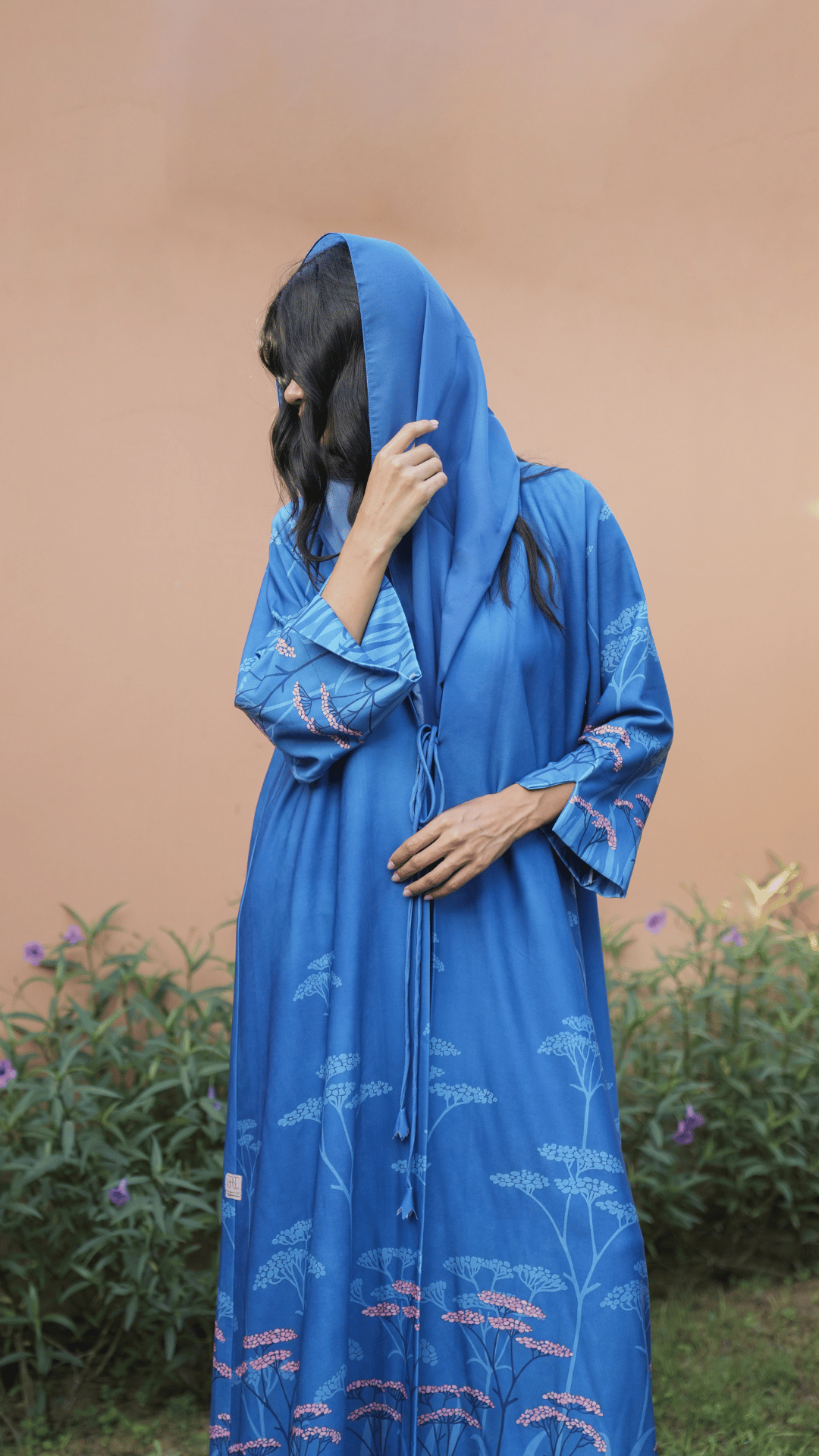 Basic Flowers - Rawan Blue Abaya