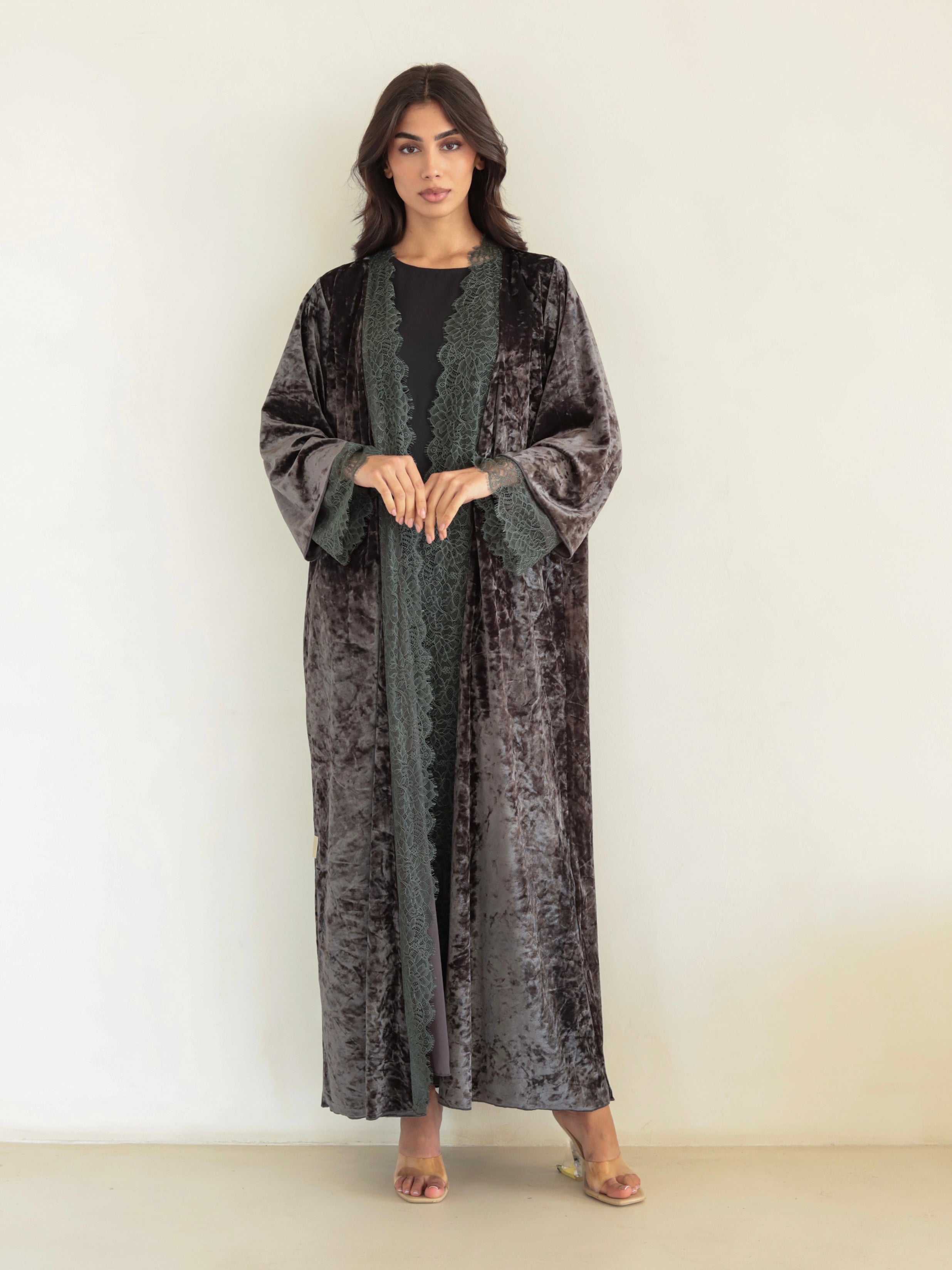 Basic Velvet Lace (Grey Abaya)