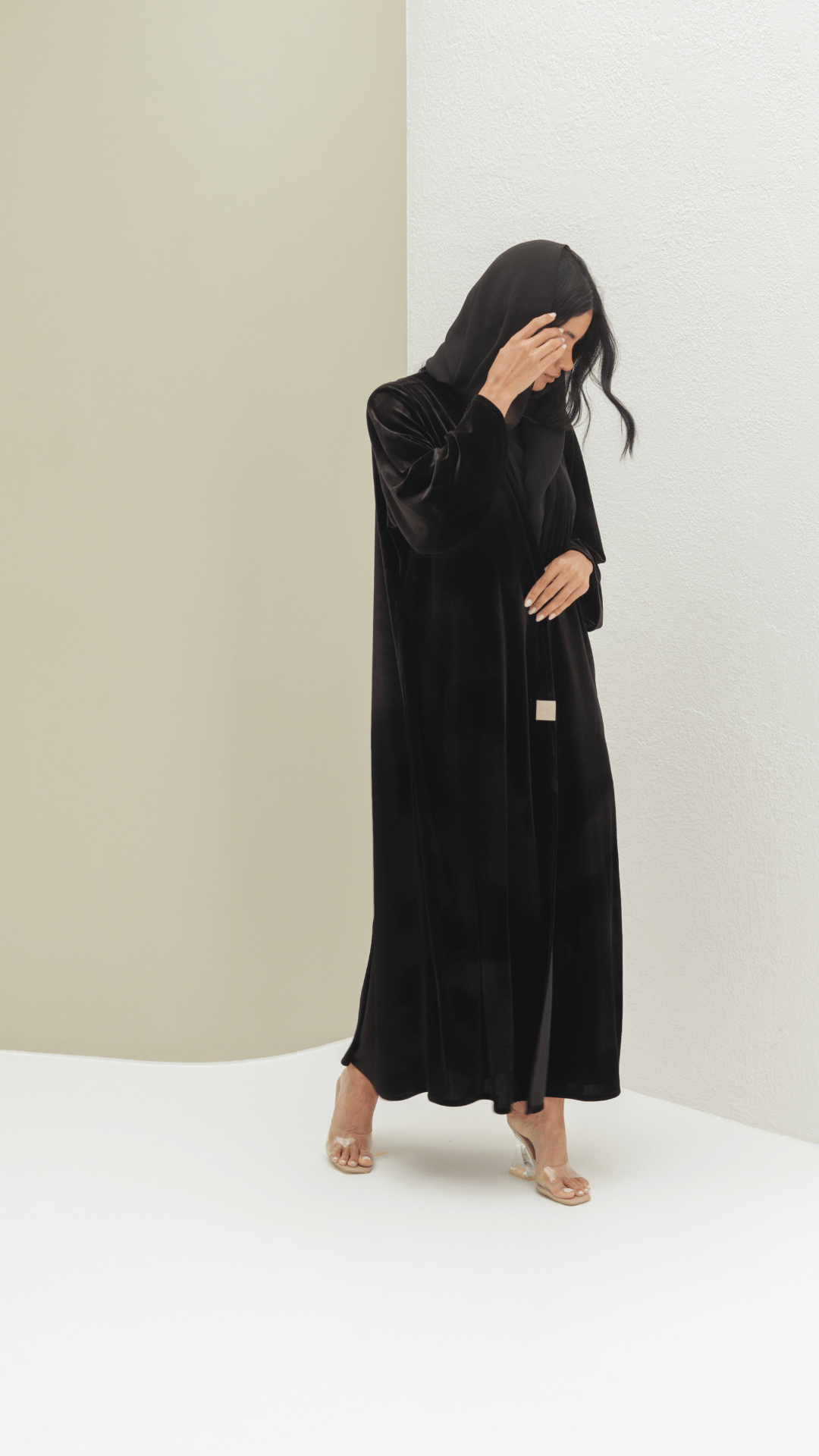 Basic Velvet Winter (Black Abaya)