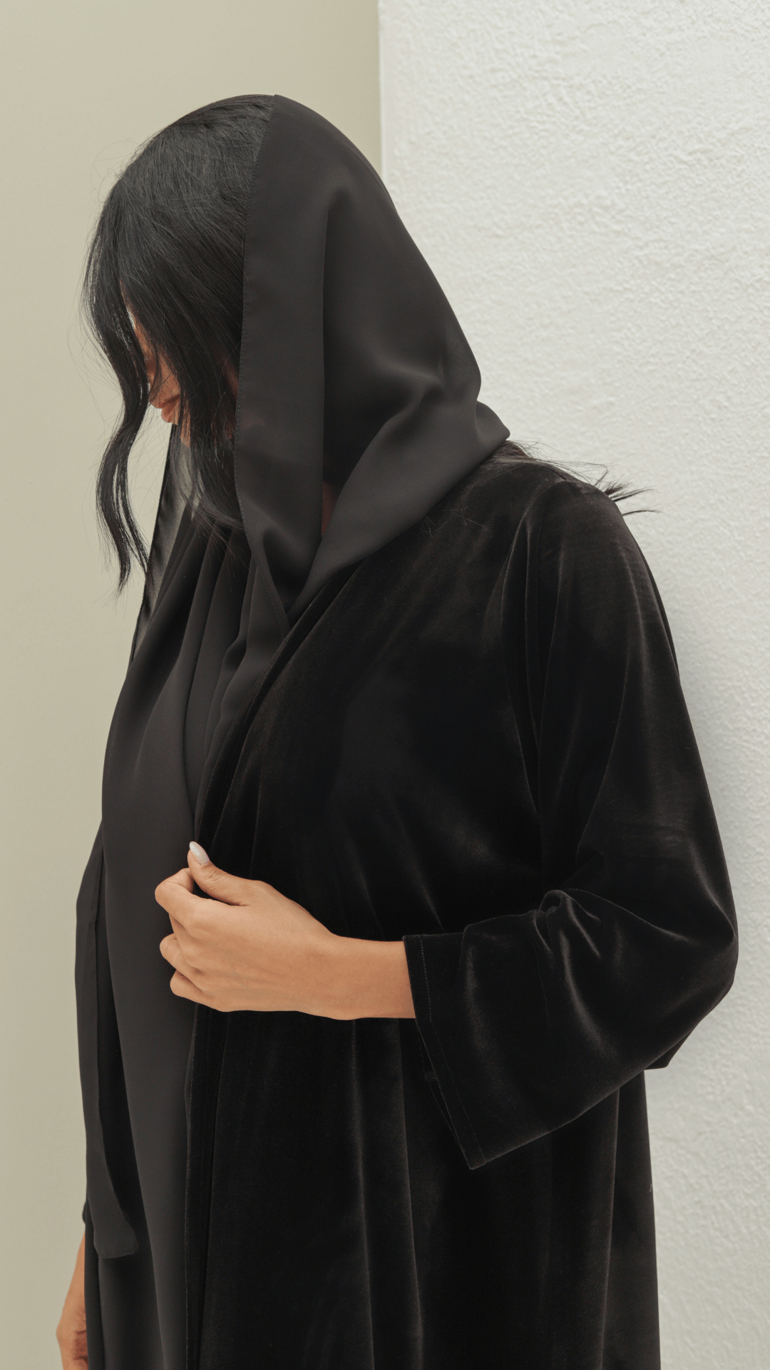 Basic Velvet Winter (Black Abaya)