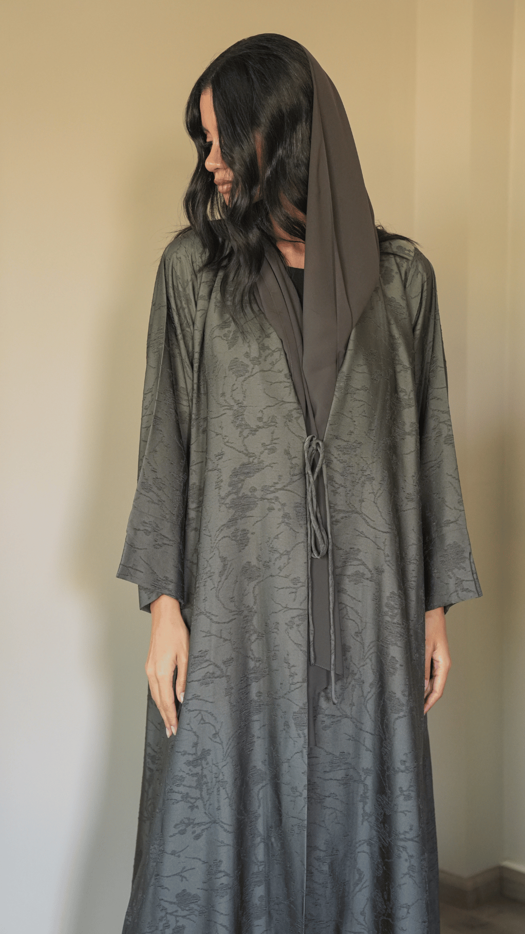 Basic Knot (Grey Abaya)