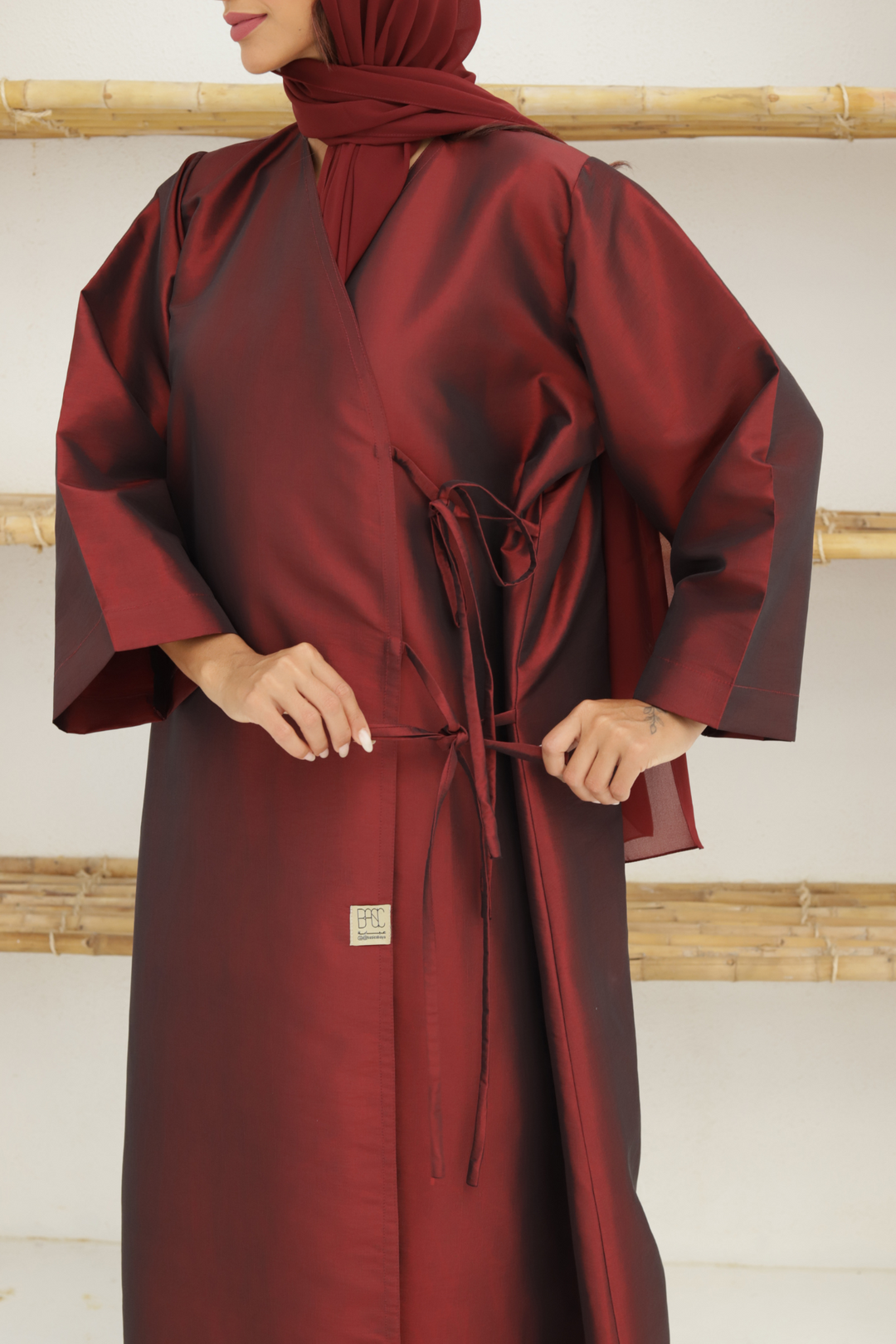 Basic Tie (Maroon Abaya)