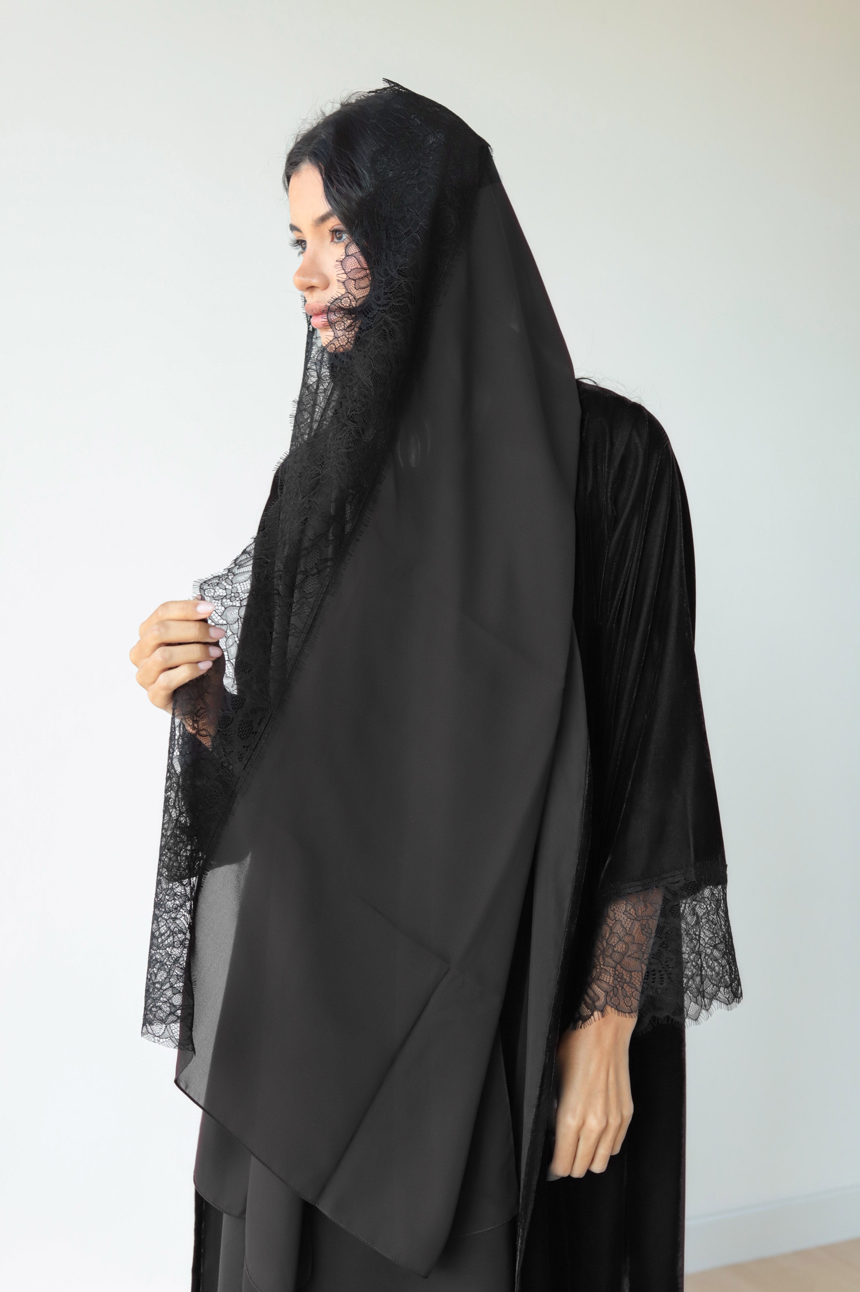 Basic Velvet Lace (Black Abaya)