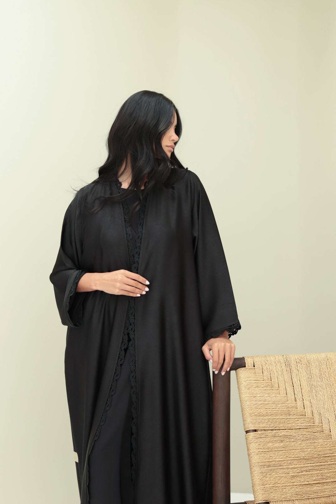 Basic Lace Border - Black Abaya