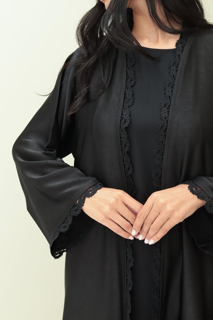 Basic Lace Border - Black Abaya