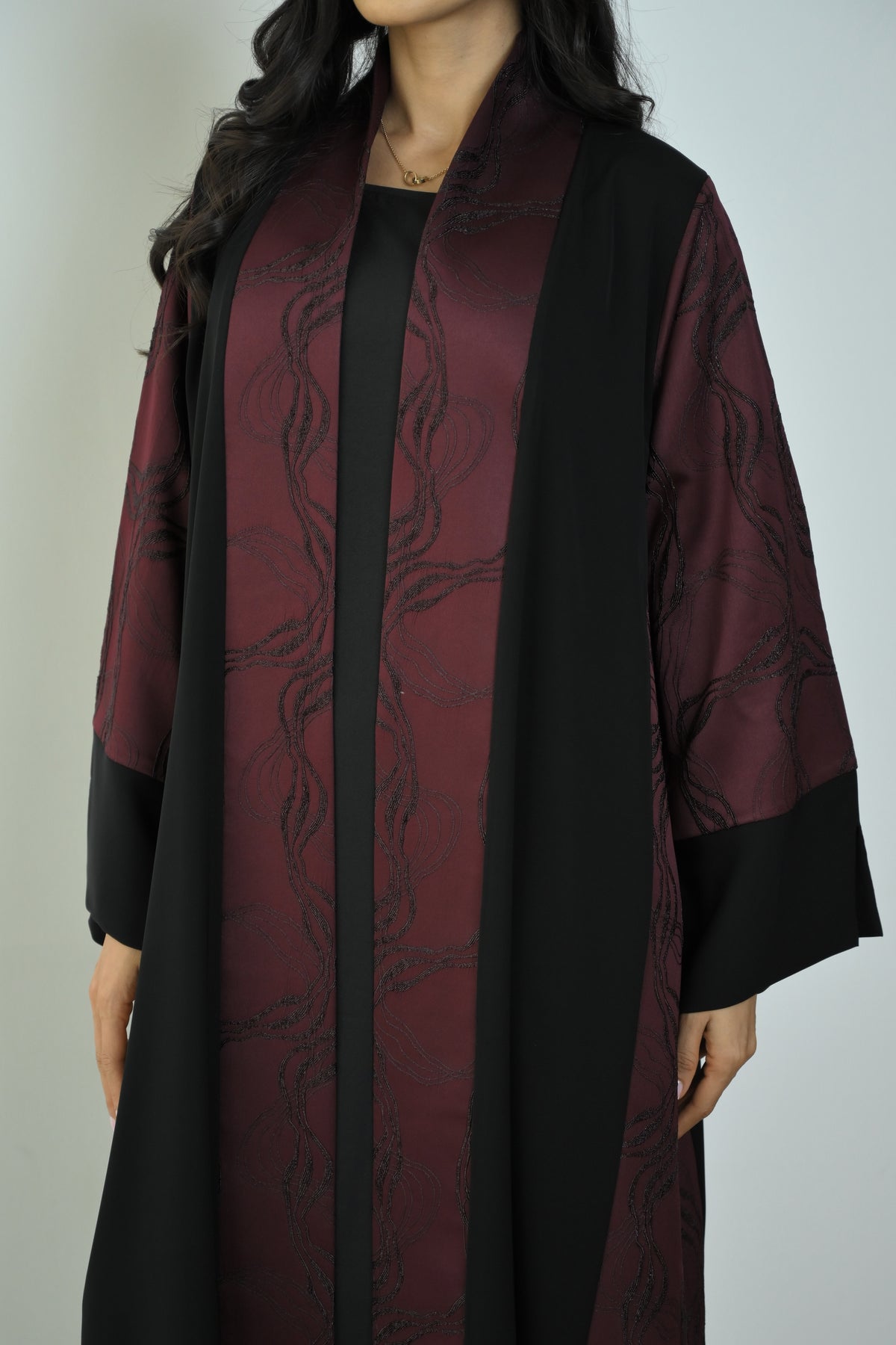 Basic Nada Panel (Black & Maroon Abaya) - BasicAbaya