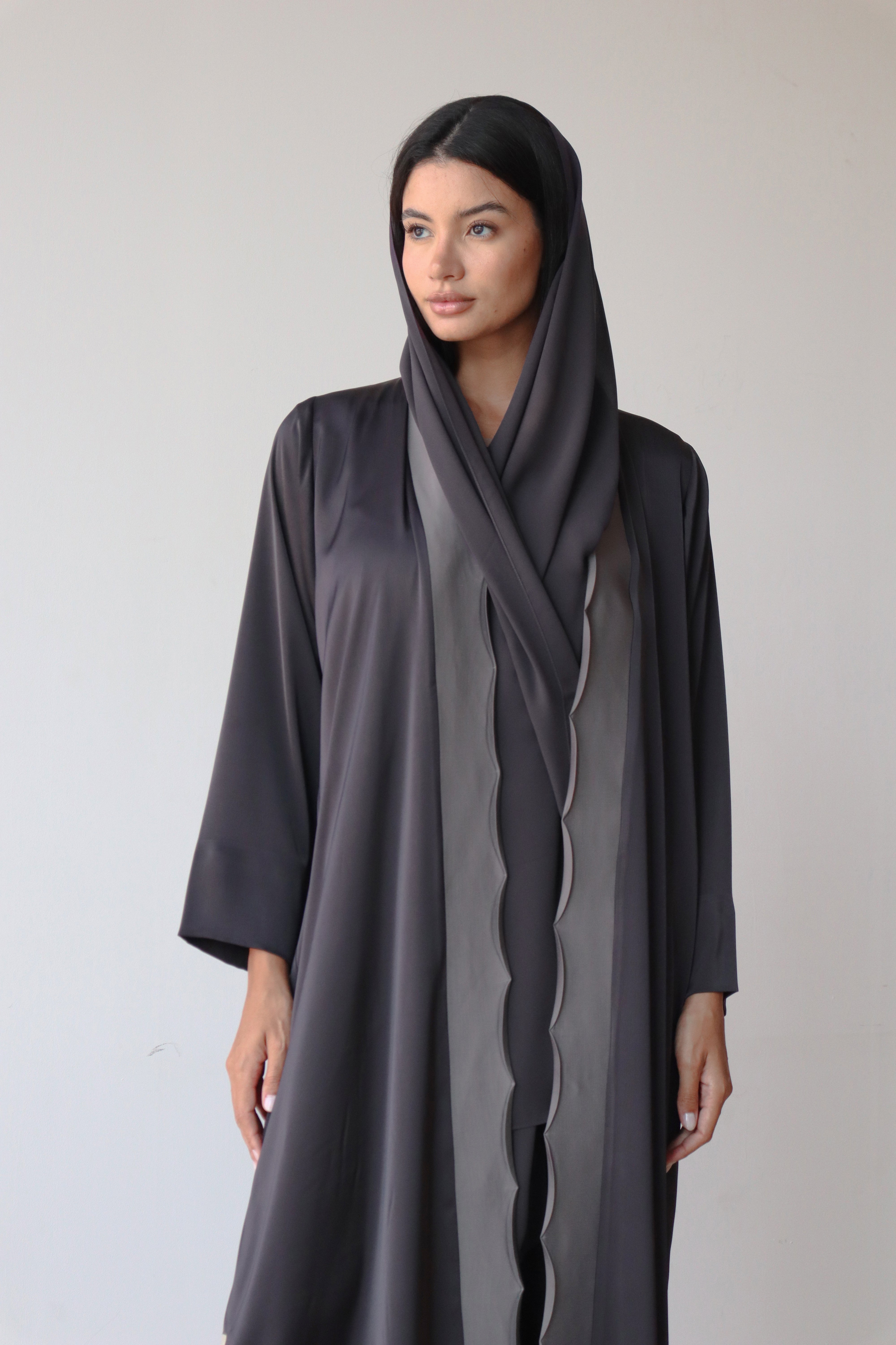 Basic Wavy Panels (Grey Abaya)