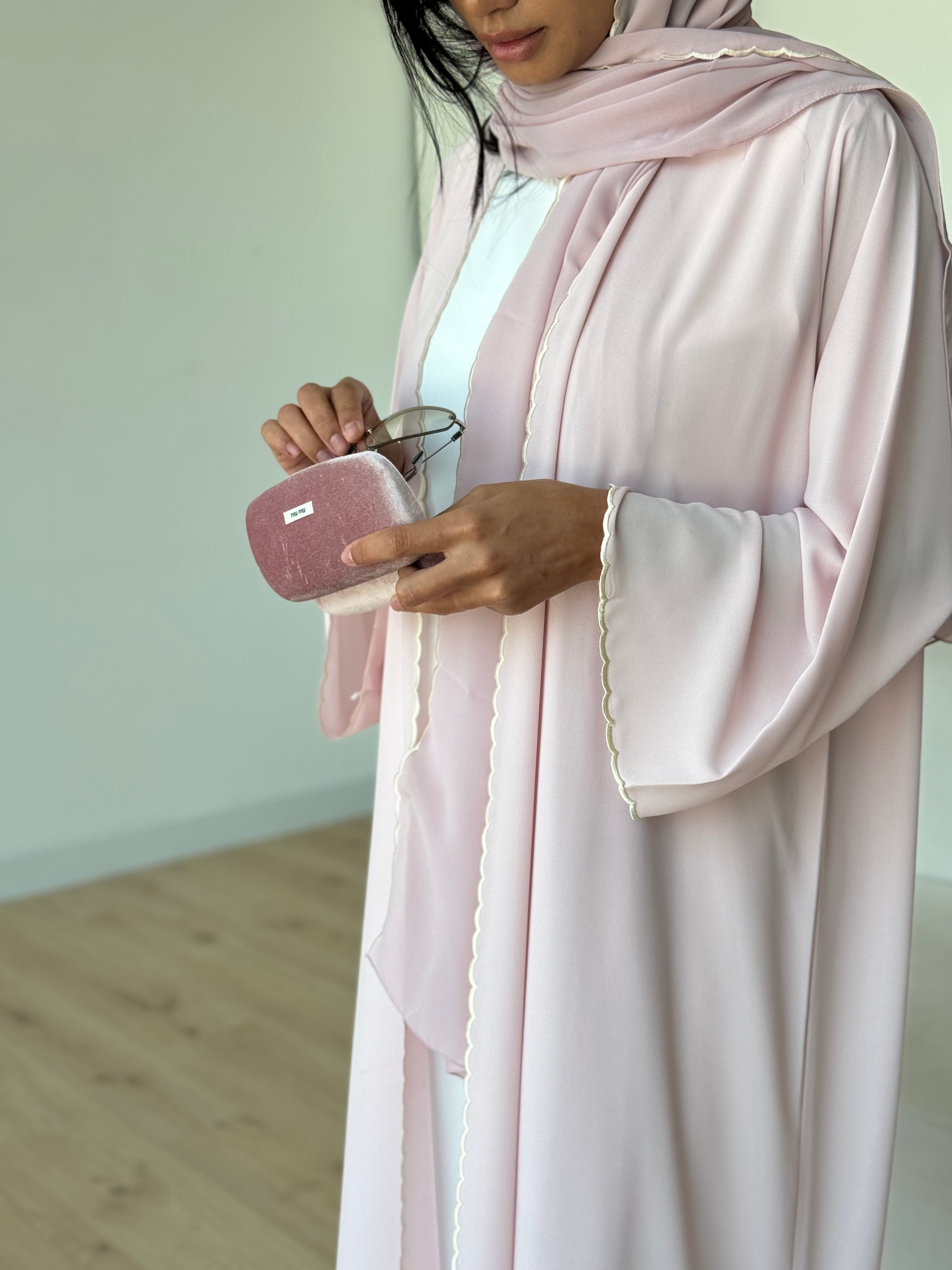 Basic Scallop (Pink Abaya)