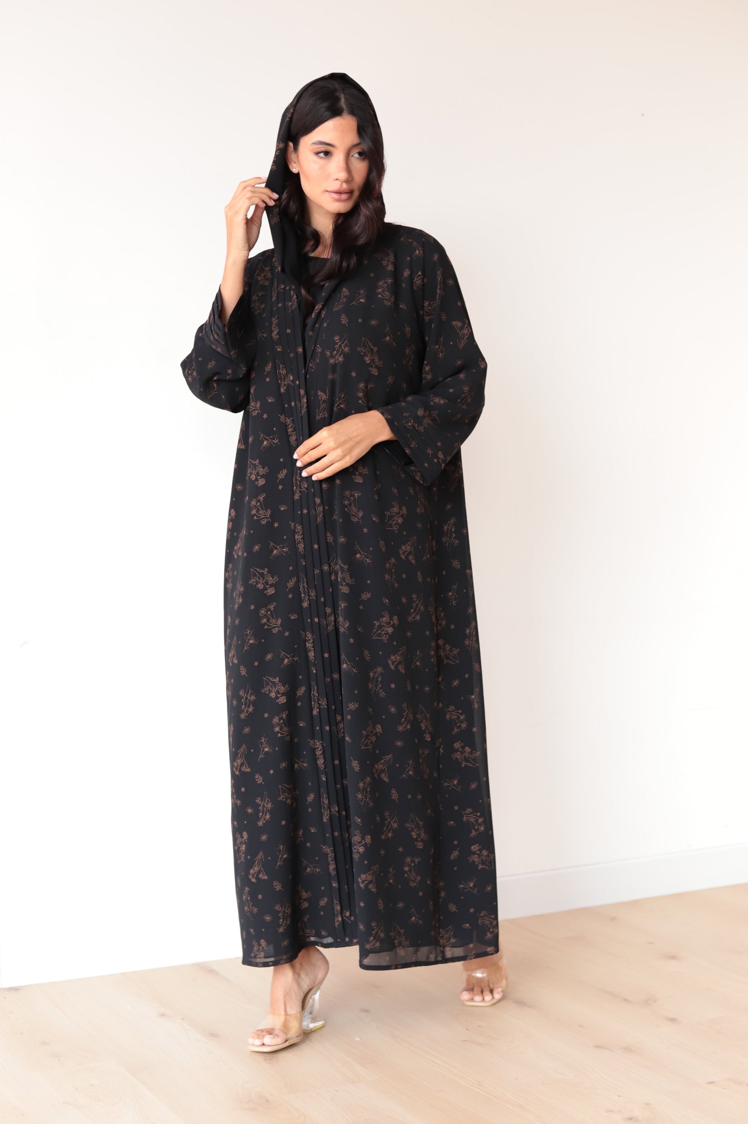 Basic Floral Stars (Black & Brown Abaya)