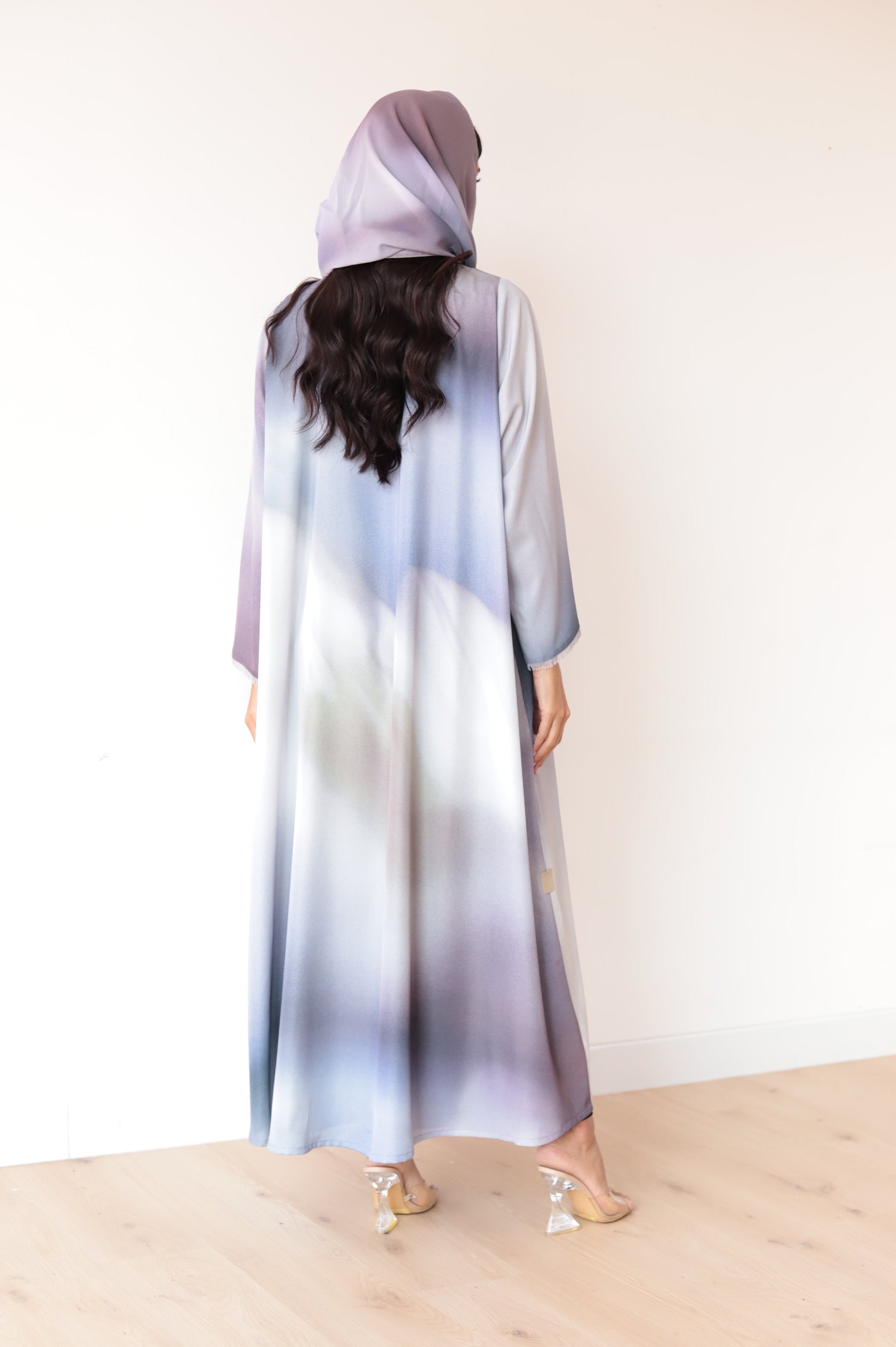 Basic Aurora (White Abaya)