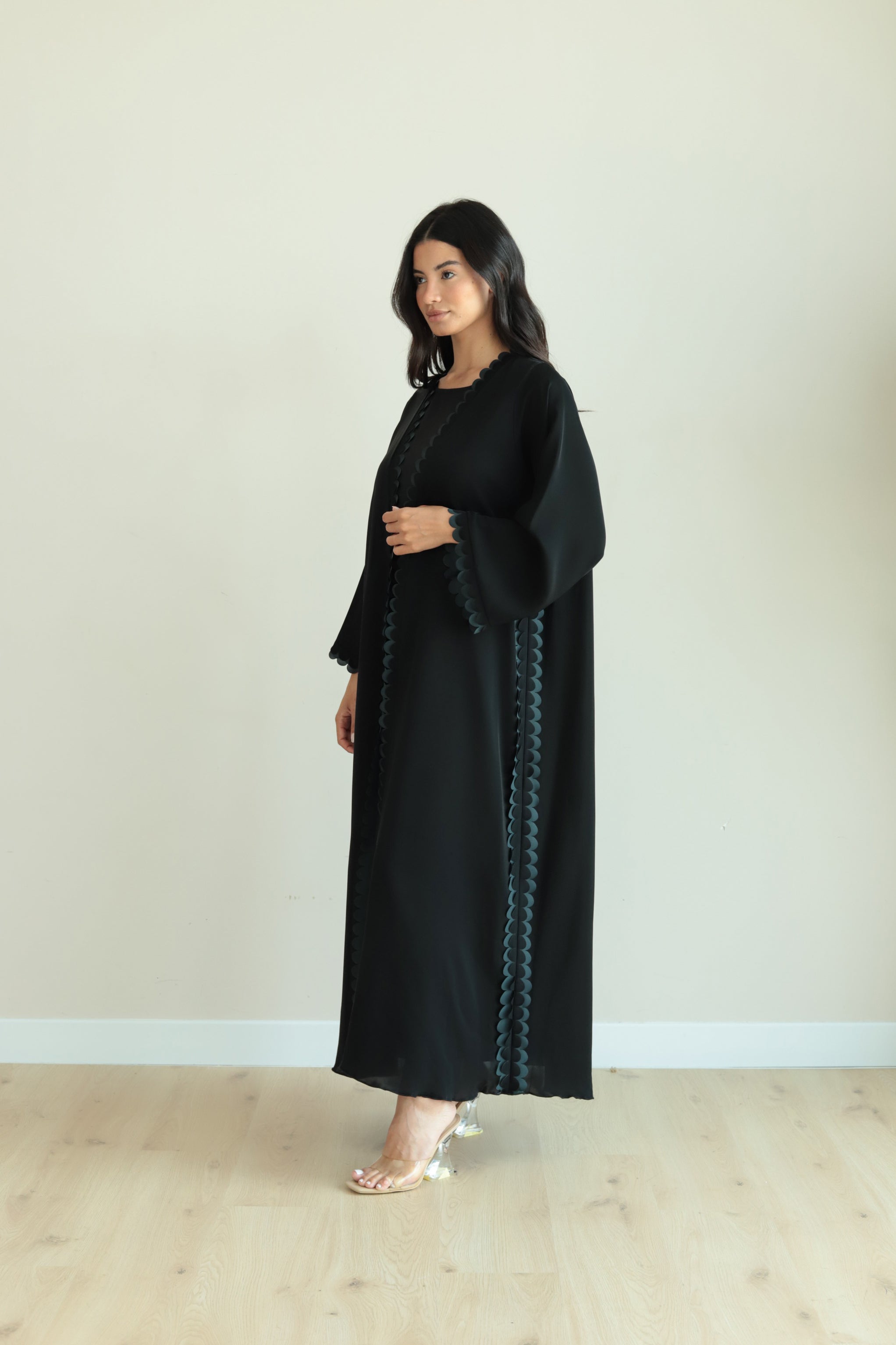Basic Circles (Black & Green Abaya)