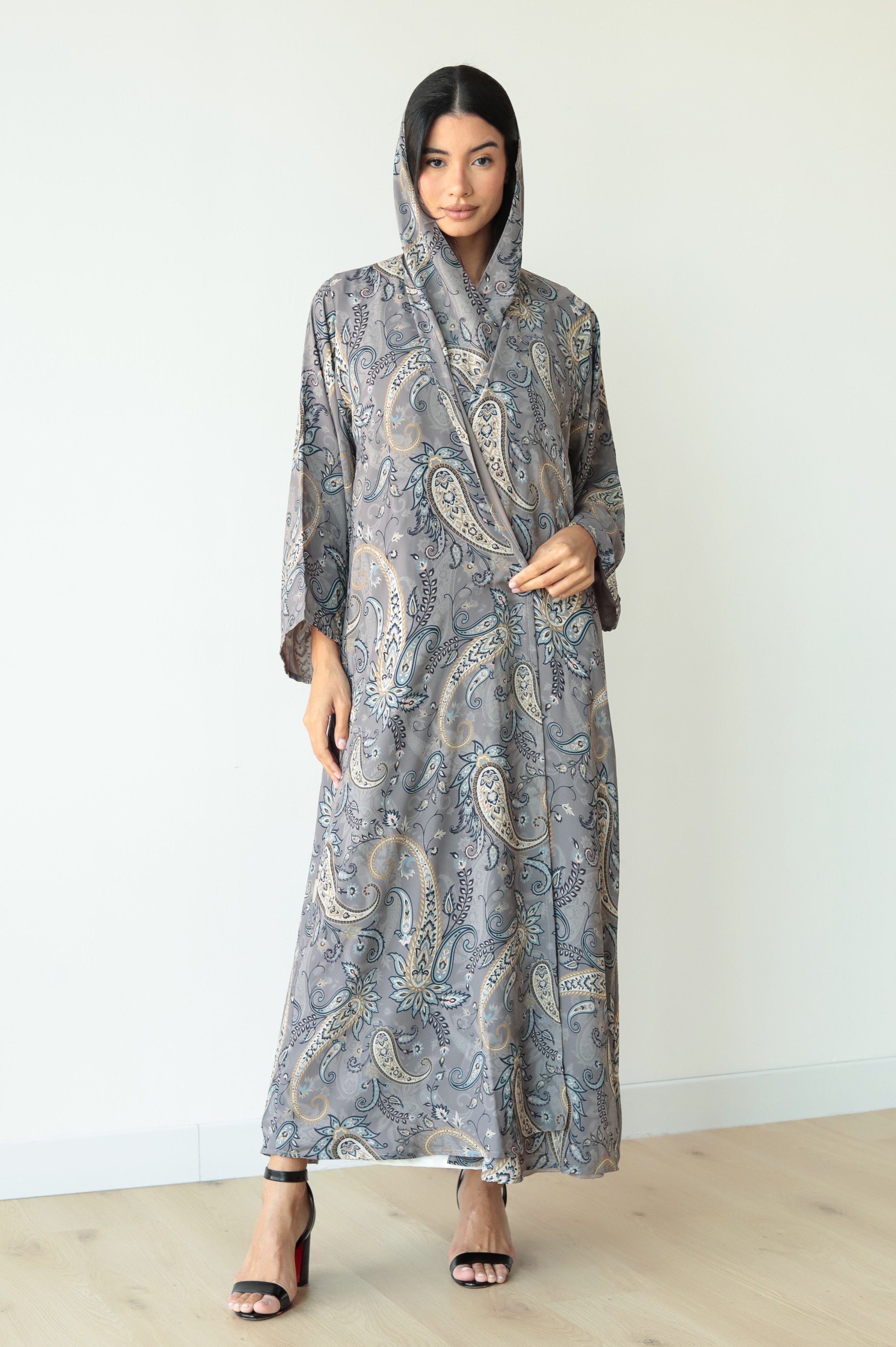 Basic Printed Paisley (Grey Abaya) - BasicAbaya