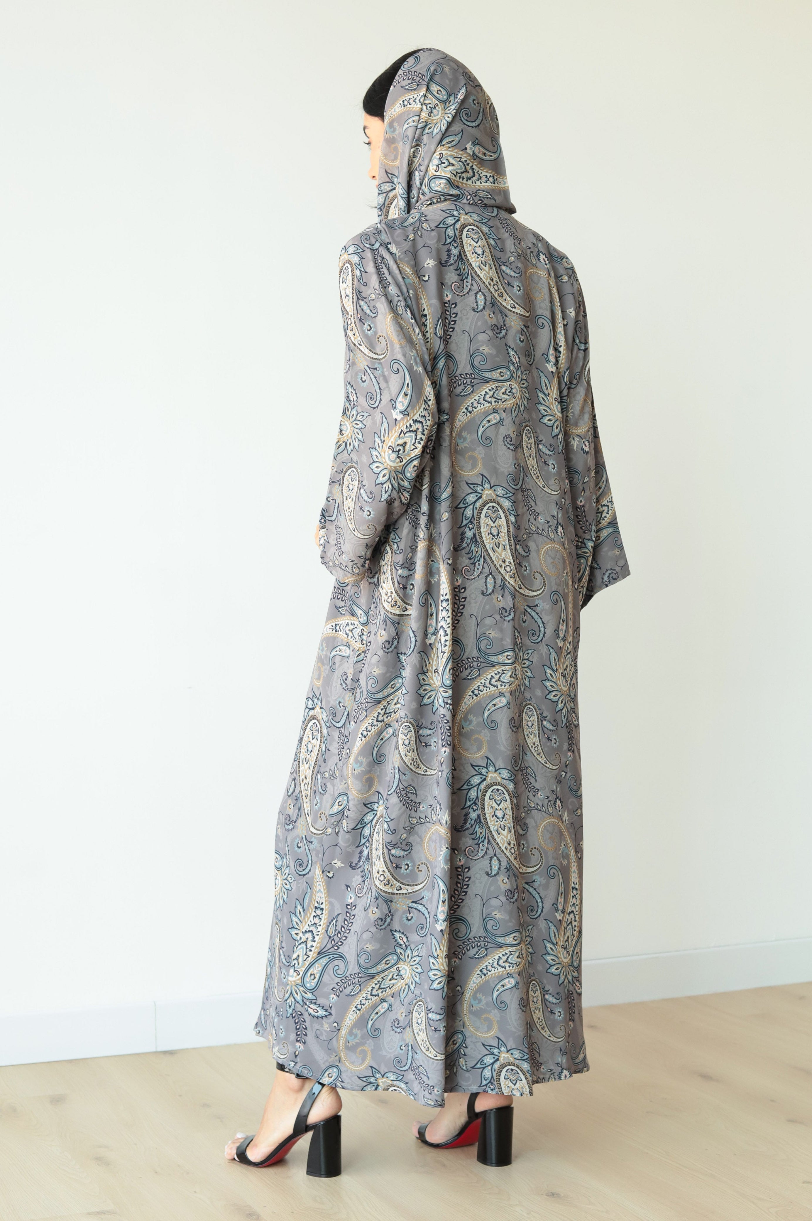 Basic Printed Paisley (Grey Abaya) - BasicAbaya