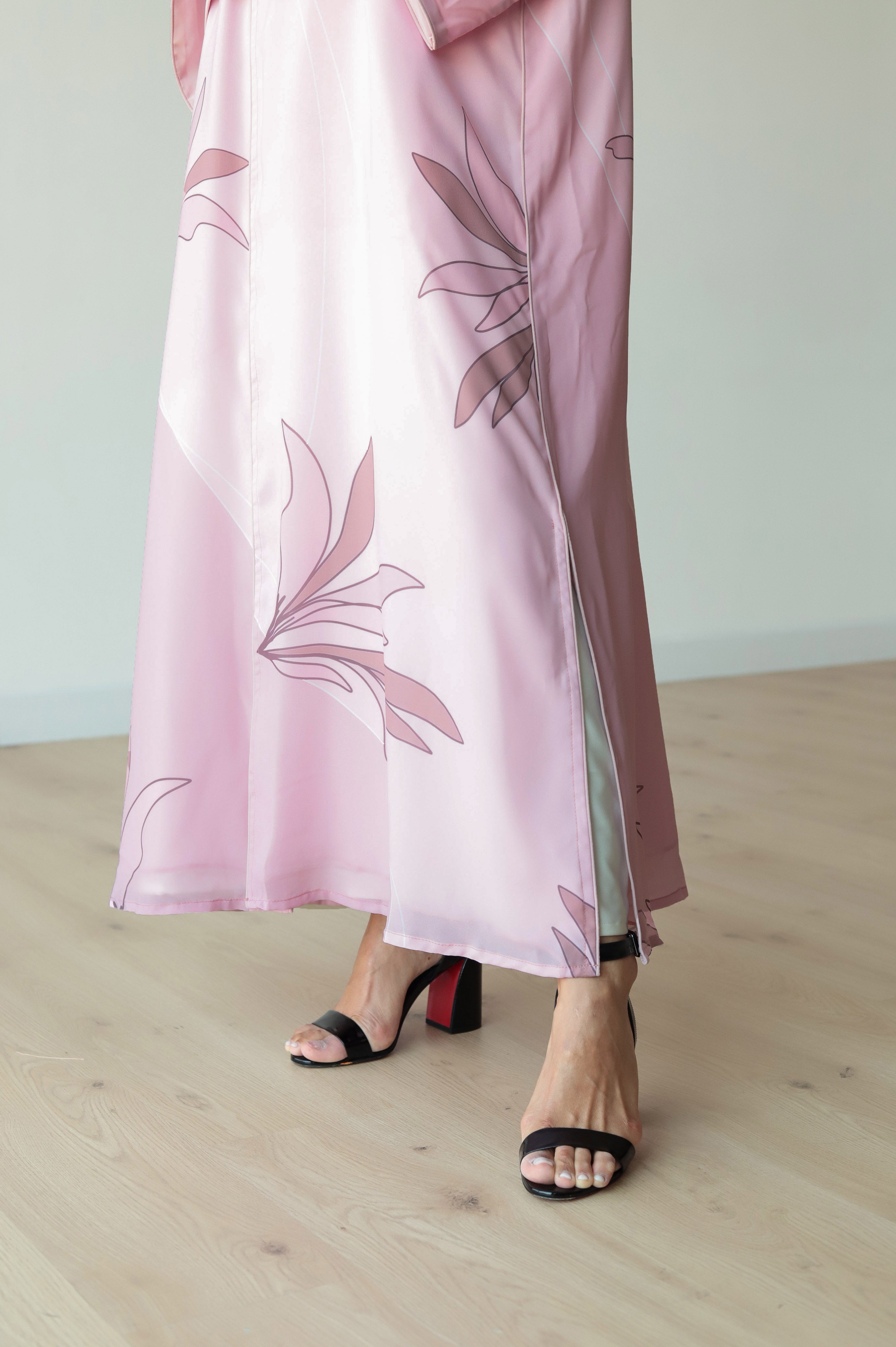 Basic Floral Piping (Pink Abaya) - BasicAbaya