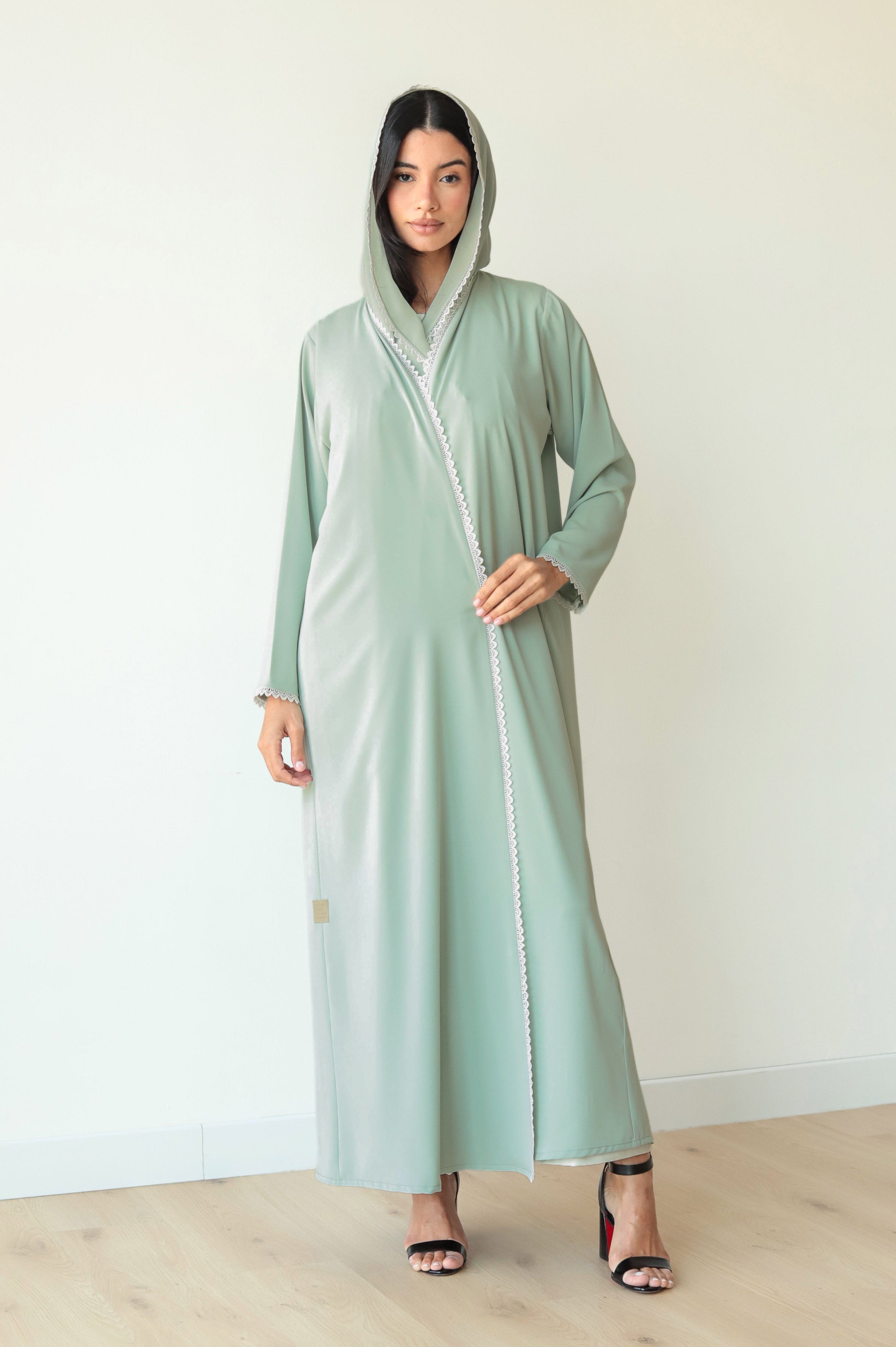 Basic Flowy Lace (Green Abaya) - BasicAbaya