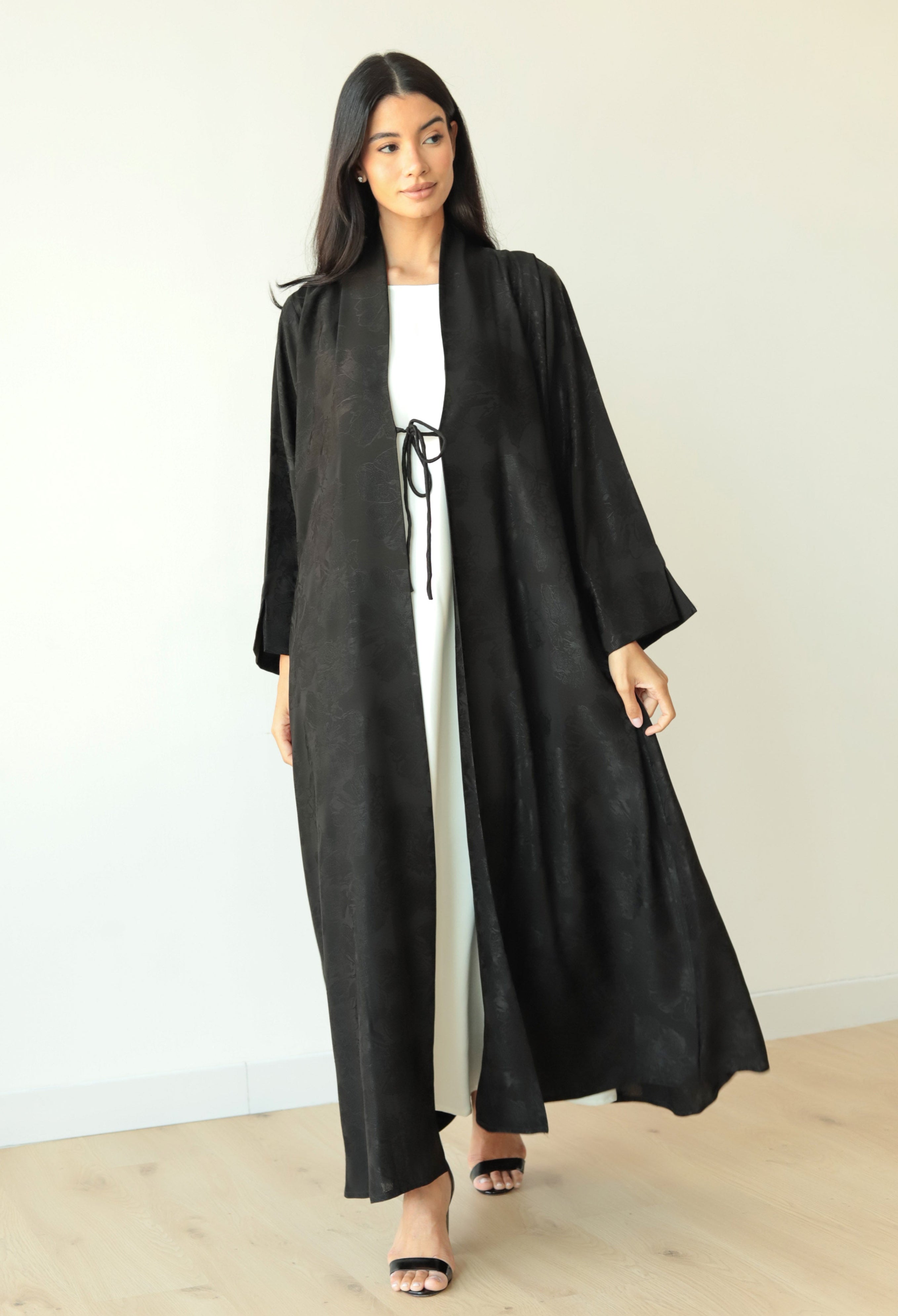 Basic Knots ( Black Abaya) - BasicAbaya