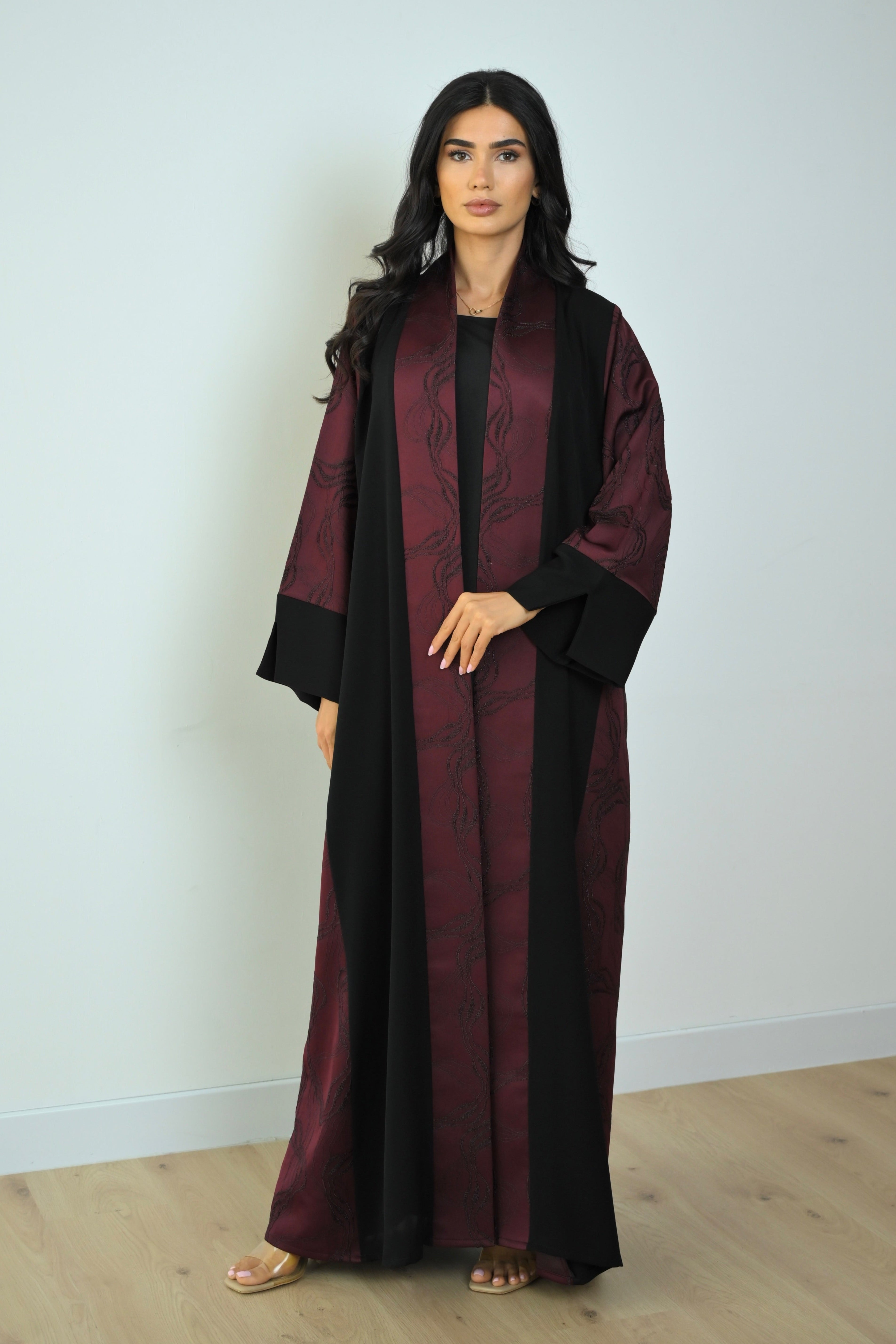 Basic Nada Panel (Black & Maroon Abaya) - BasicAbaya