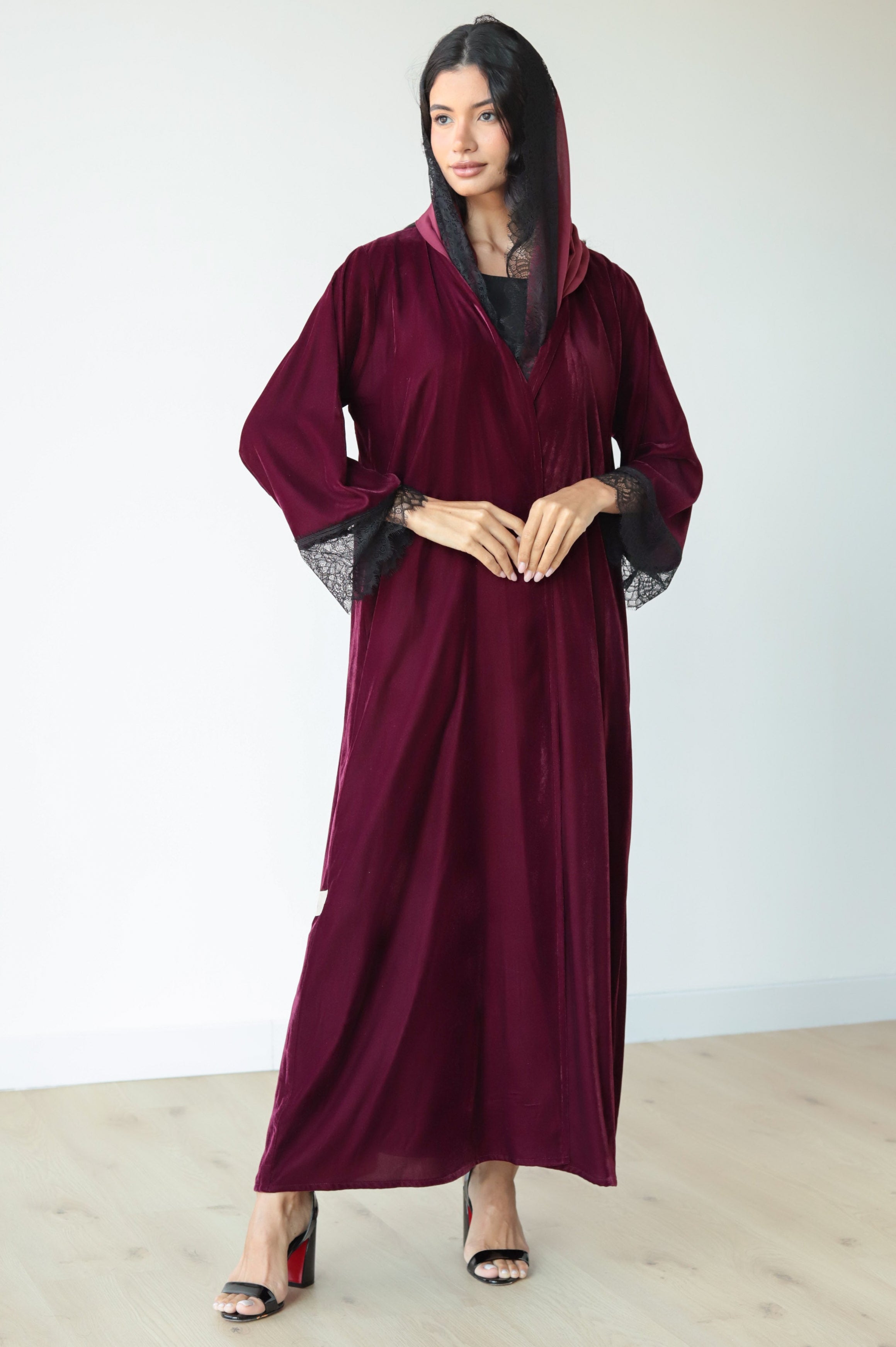 Basic Velvet Lace (Maroon Abaya)