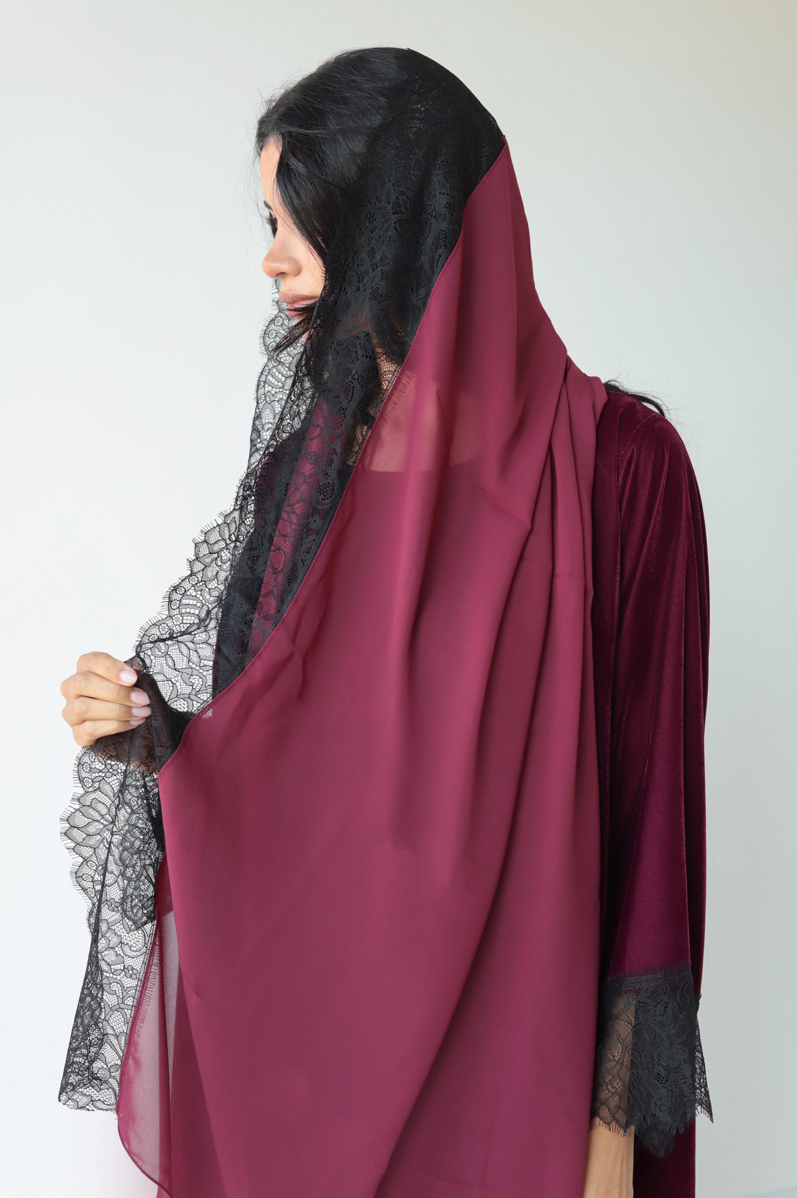 Basic Velvet Lace (Maroon Abaya)