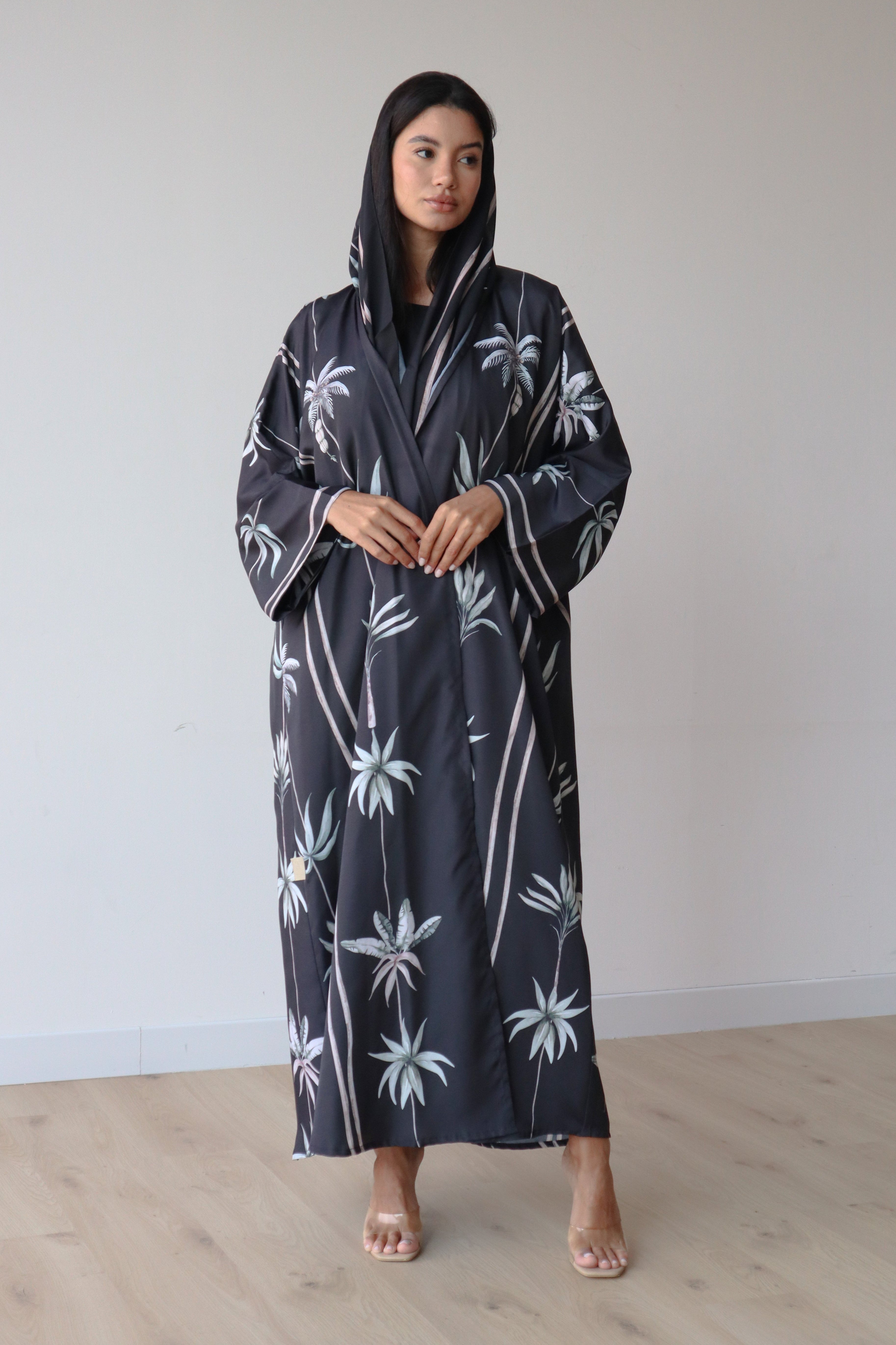 Basic Print Palm Tree  (Black Abaya)