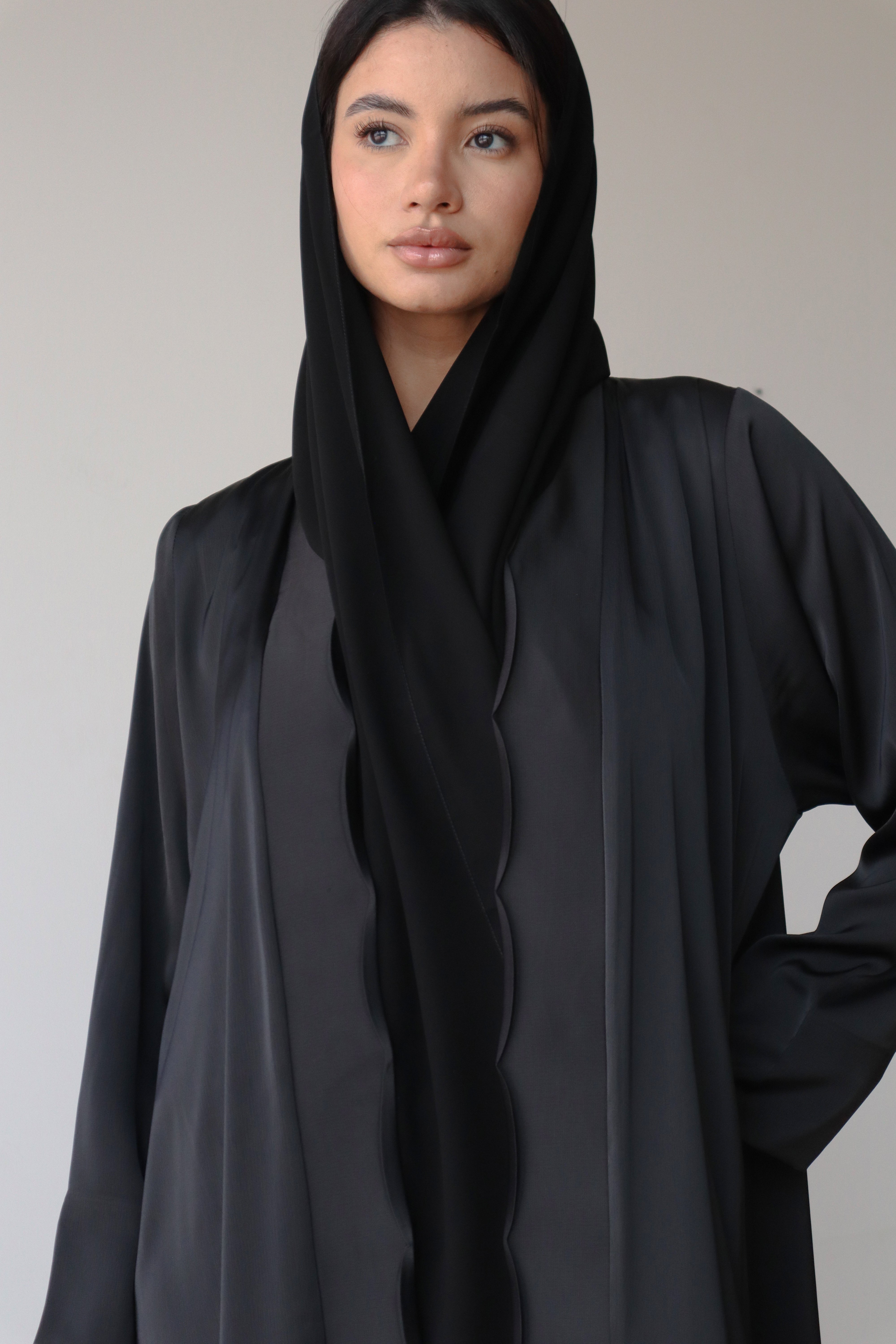 Basic Wavy Panels (Black Abaya)