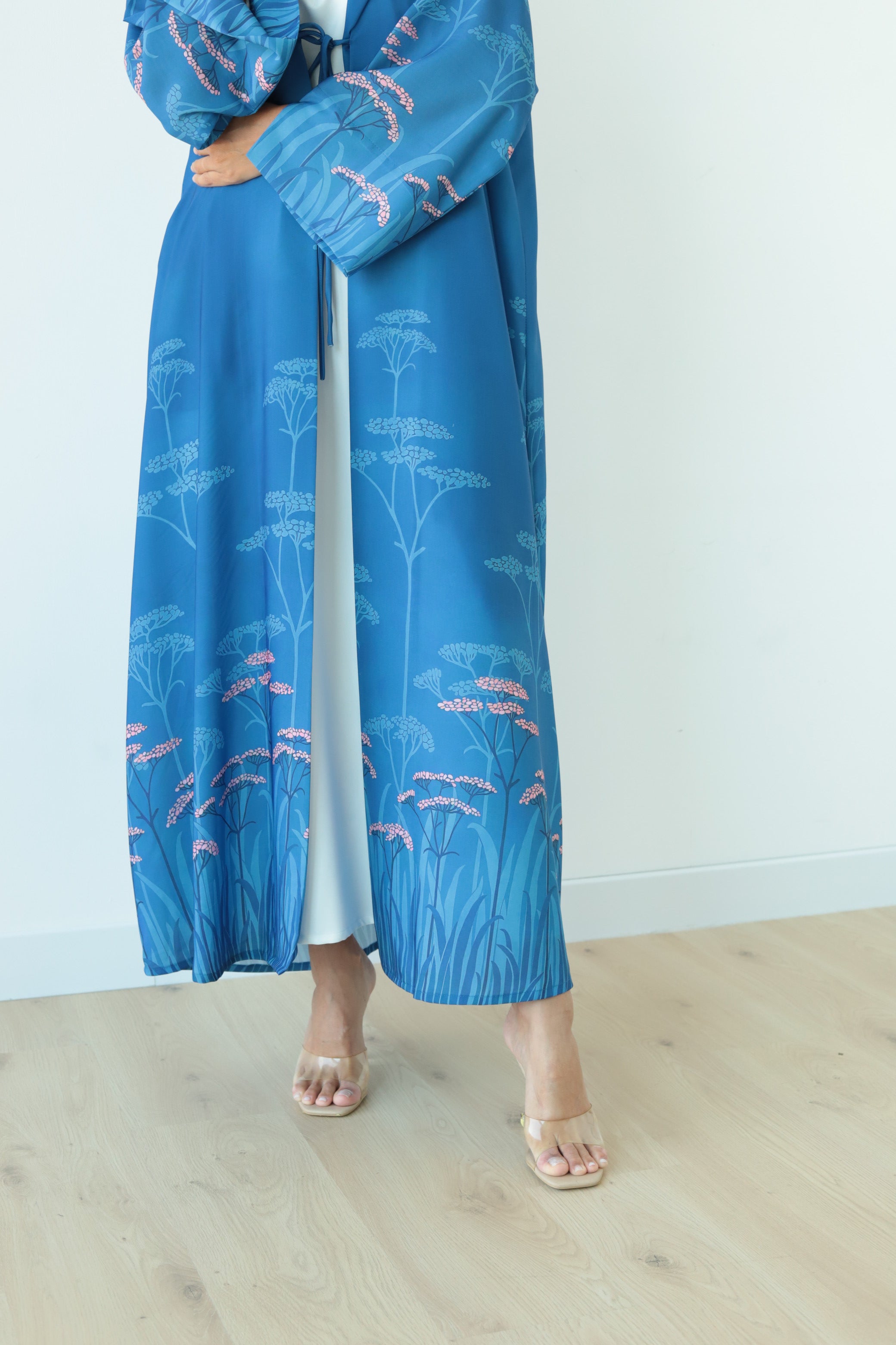 Basic Flowers - Blue Abaya